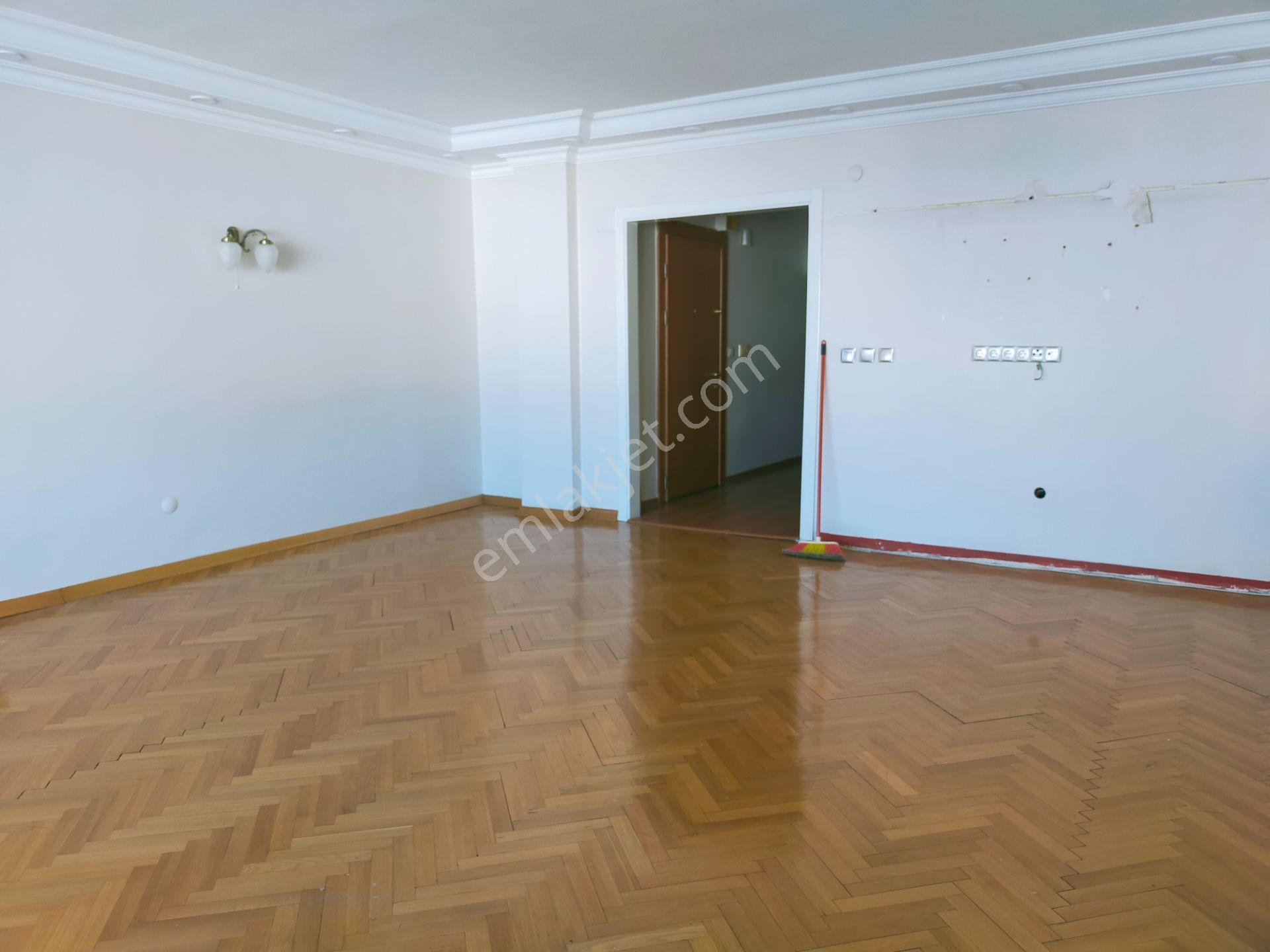 Dora'dan 4+1 Pendik Devlet Hastanesine Komşu Teraslı Dubleks Daire - Görsel 13