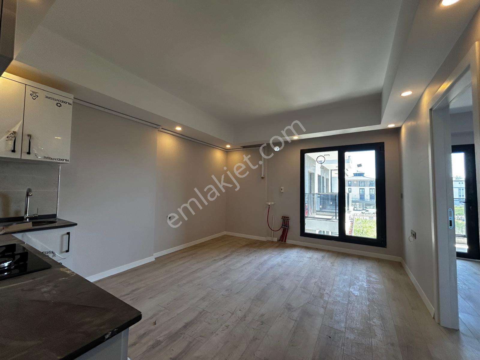 Delux'den Atatürk Mah. Havuzlu Sitede Kiralık 1+1 - Görsel 5