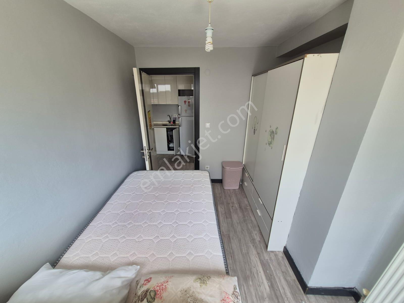 Delux'den Değirmenaltı Merkezde Full Eşyalı Kiralık 1+1 Daire - Görsel 17
