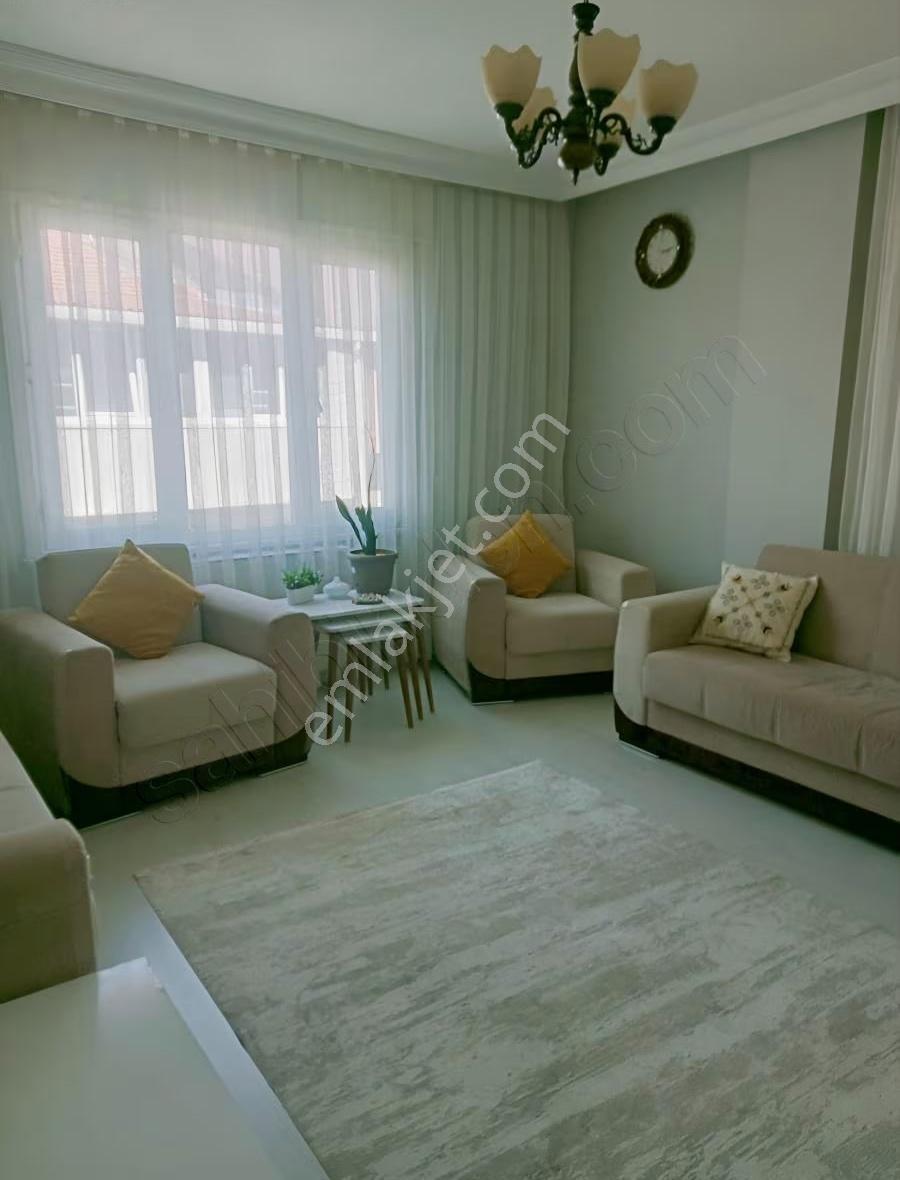 Karlıtepe'de, Yeni Restore Edilmiş, 2+1,geniş Ferah Daire,1.kat - Görsel 3