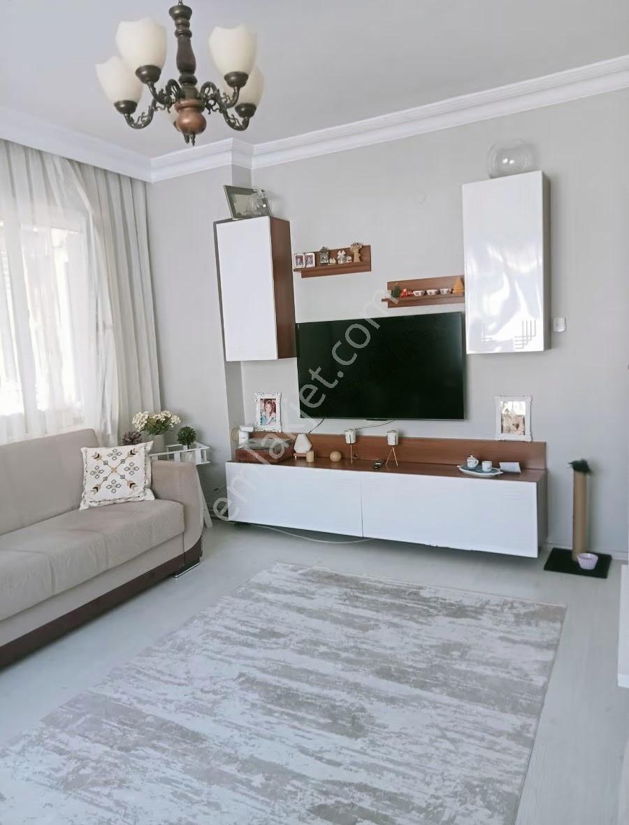Karlıtepe'de, Yeni Restore Edilmiş, 2+1,geniş Ferah Daire,1.kat