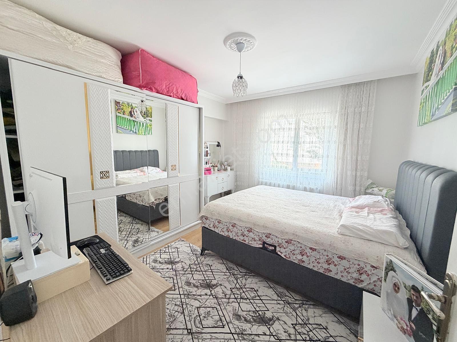 Yıldız'dan Cadde Üstünde Geniş Ara Kat Masrafsız 3+1 Fırsatı !! - Görsel 32