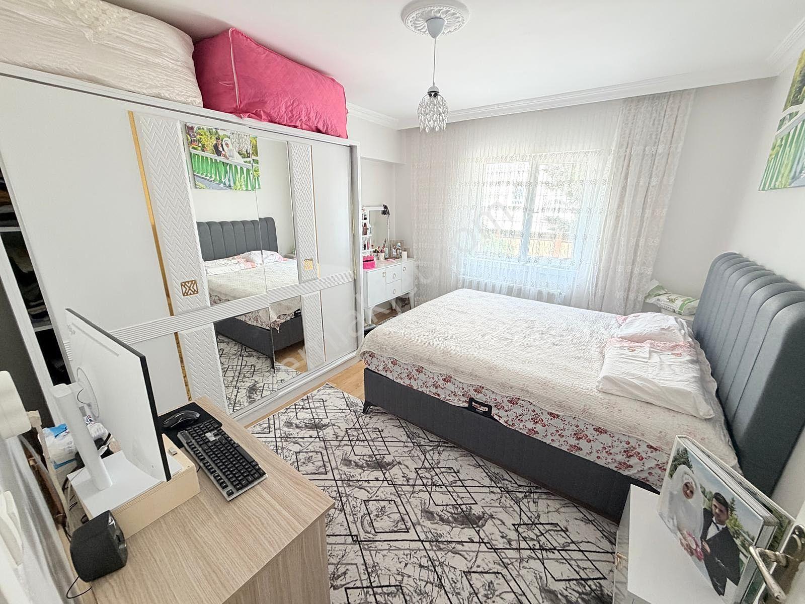 Yıldız'dan Cadde Üstünde Geniş Ara Kat Masrafsız 3+1 Fırsatı !! - Görsel 24