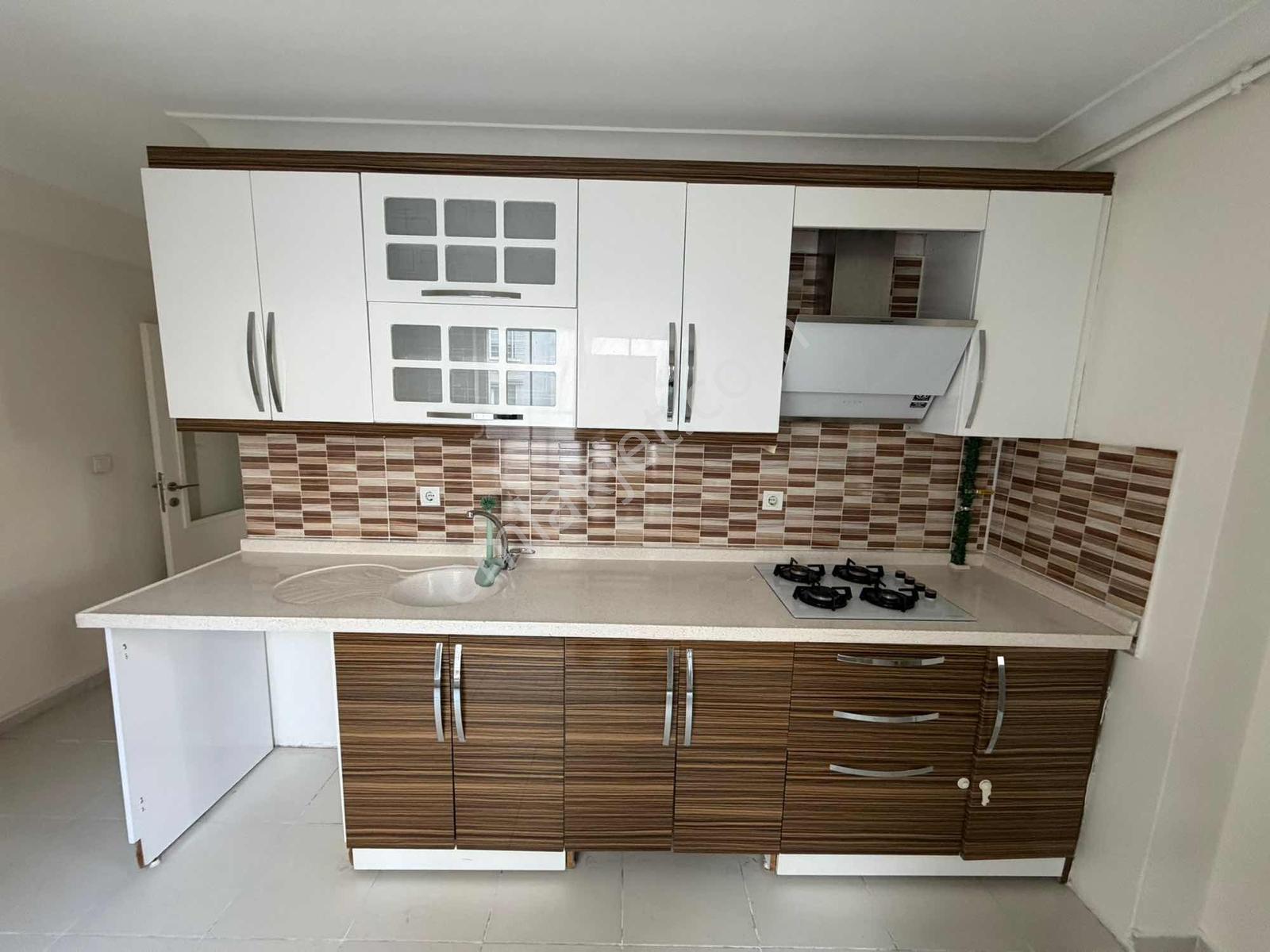 Piyade Mahallesi Arakat Asansörlü Kiralık 2+1 Daire Turyap'tan - Görsel 3