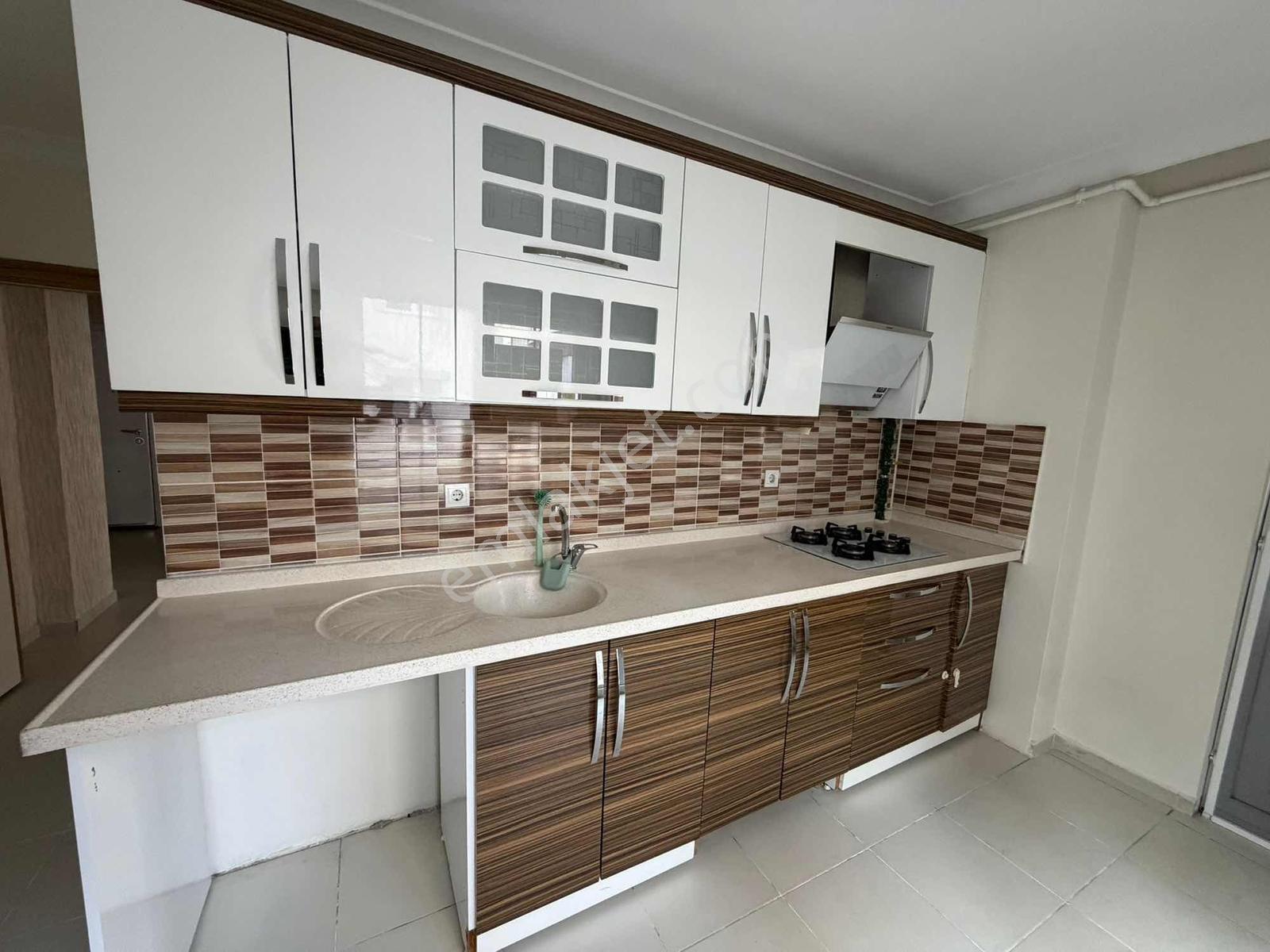 Piyade Mahallesi Arakat Asansörlü Kiralık 2+1 Daire Turyap'tan - Görsel 2
