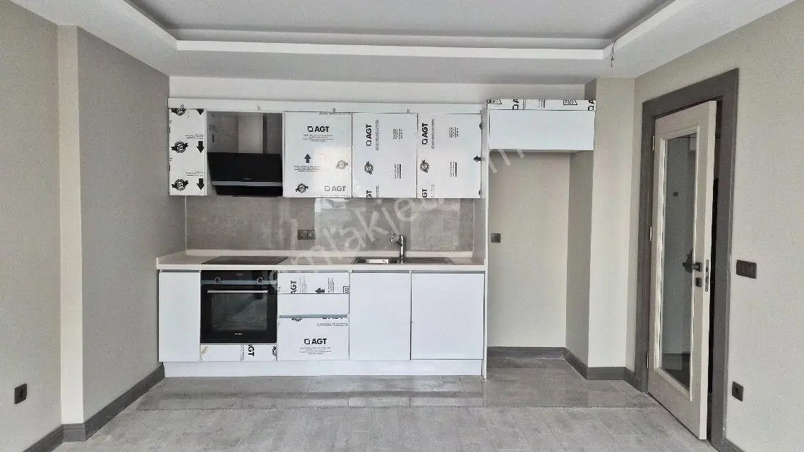 Küçükçekmece Brand Atakent 2 Sit.arakat Yeni Binada Satılık 1+1 72m2 Daire