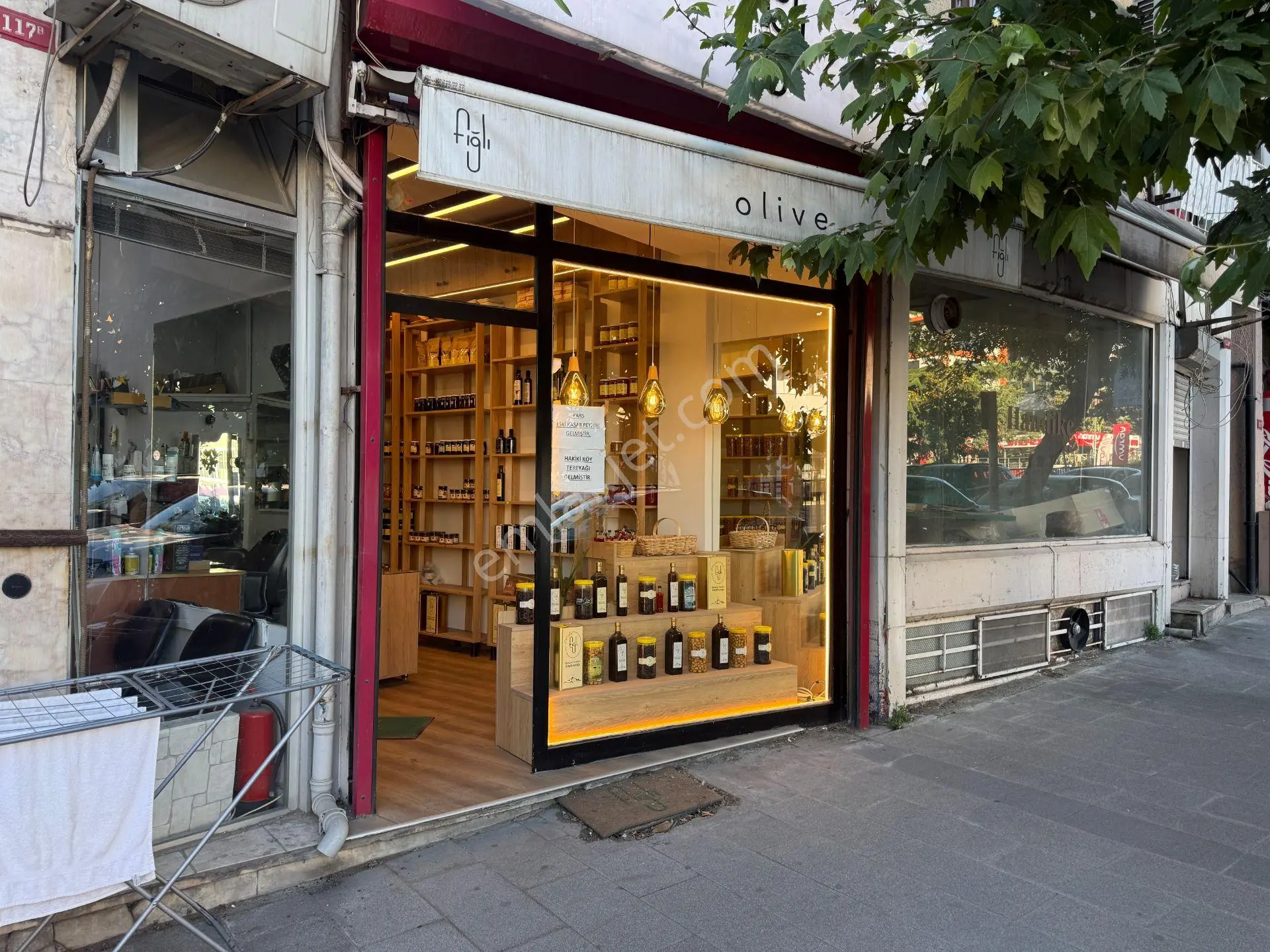 Yankı'dan Nuhkuyusu Caddesi Üzeri 20+5 M2 Kiralık Depolu Dükkan