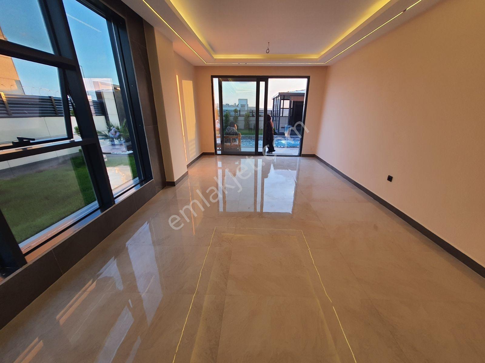 Öznur Emlak'tan Çamlıyayla'da Kiralık 4+1 Villa - Görsel 21