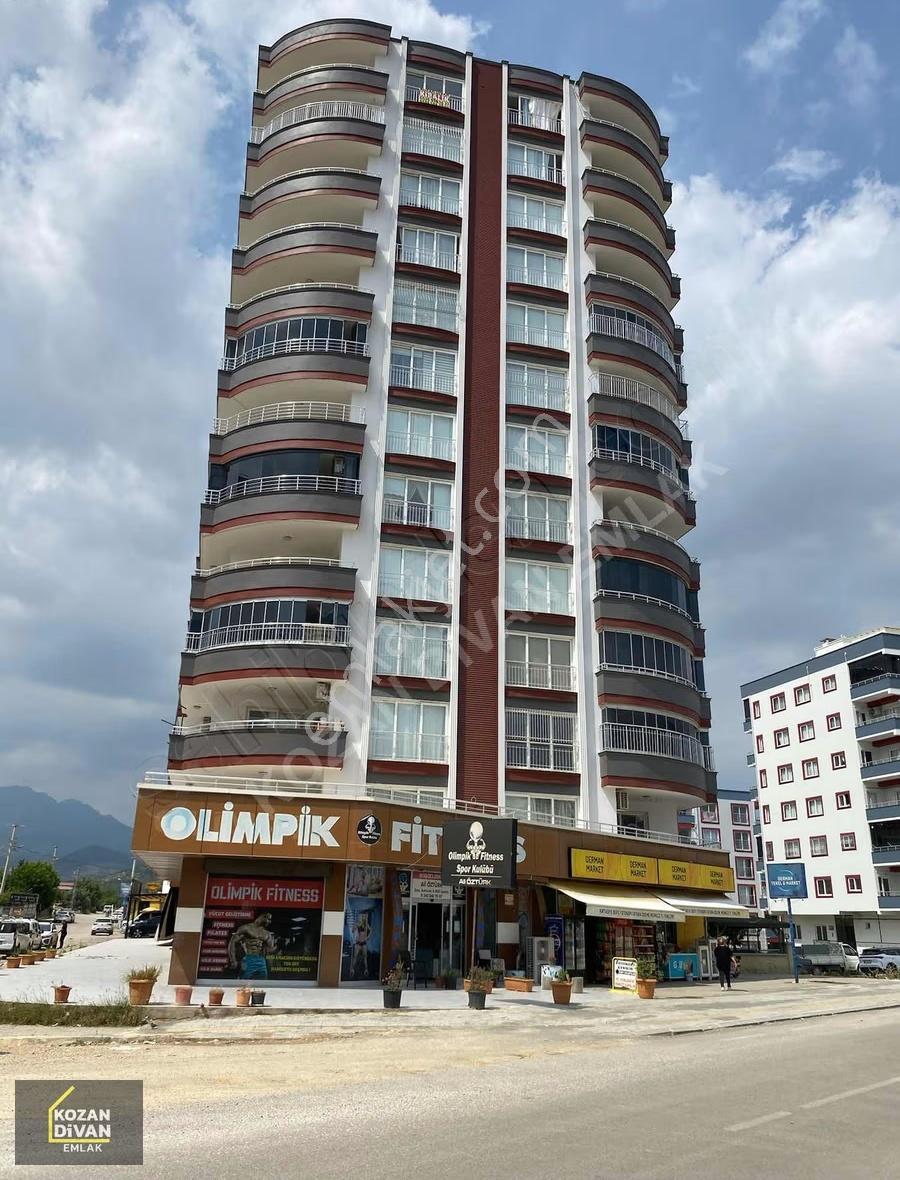 Kozan Divan Emlak'tan Üniversite Kavşağında Kapalı Mutfak 4+1