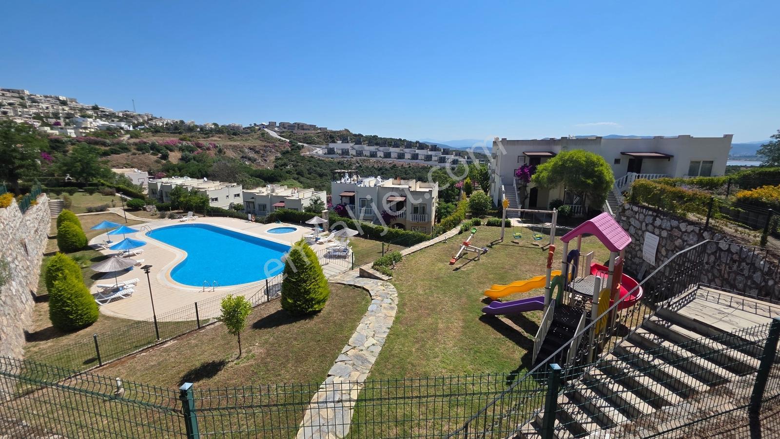 Bodrum Adabükü Turkuaz Sitesi 2+1 Düz Ayak Bahçeli Daire - Görsel 11