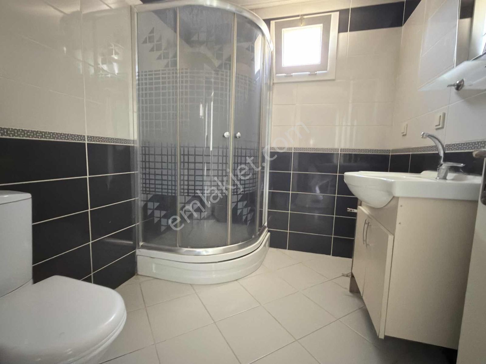 Bayraklı Osmangazi 'de Güneşkent Sitesinde 1+1 Kiralık Daire - Görsel 5