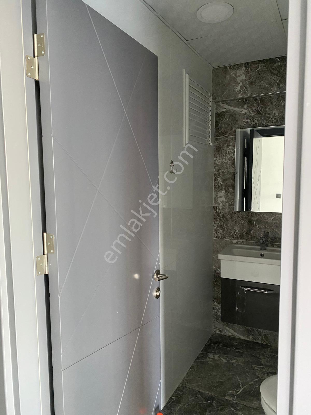 Adana Sarıçamda Stadyum Yolunda Bulvar Üzerinde Ofis Ve Ev İçin Tasarlanmış Kiralık 2+1 Daire - Görsel 11