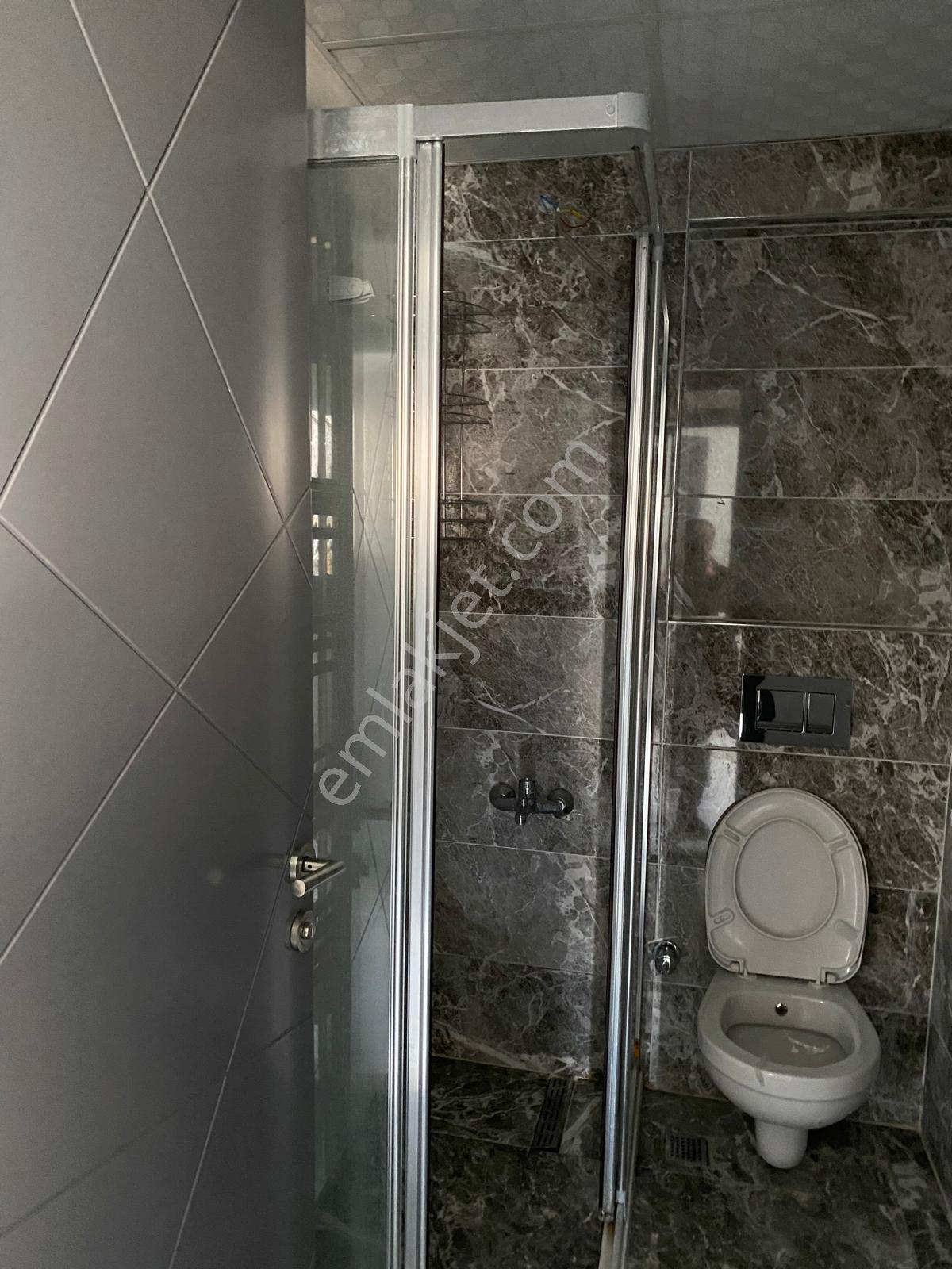 Adana Sarıçamda Stadyum Yolunda Bulvar Üzerinde Ofis Ve Ev İçin Tasarlanmış Kiralık 2+1 Daire - Görsel 12