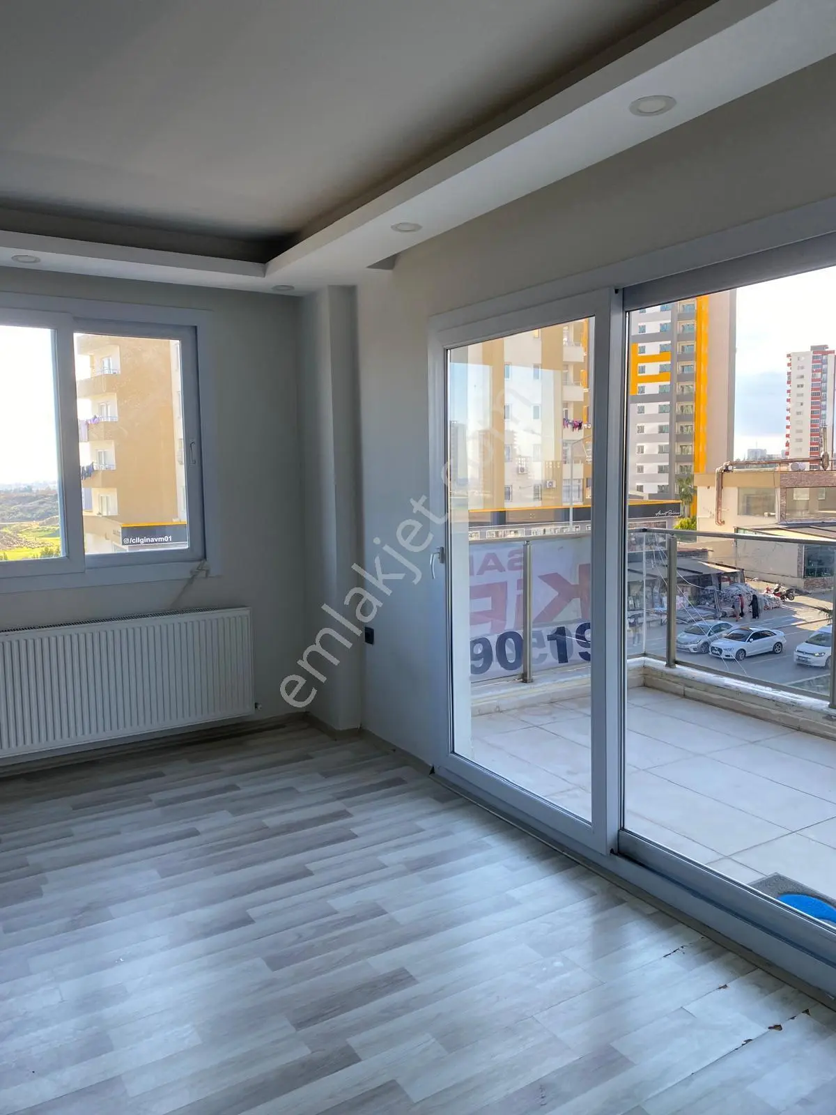 Adana Sarıçamda Stadyum Yolunda Bulvar Üzerinde Ofis Ve Ev İçin Tasarlanmış Kiralık 2+1 Daire - Görsel 4