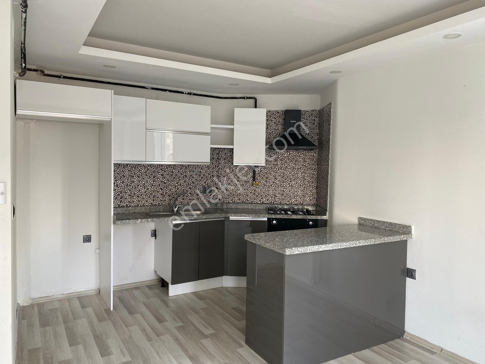 Adana Sarıçamda Stadyum Yolunda Bulvar Üzerinde Ofis Ve Ev İçin Tasarlanmış Kiralık 2+1 Daire - Görsel 19