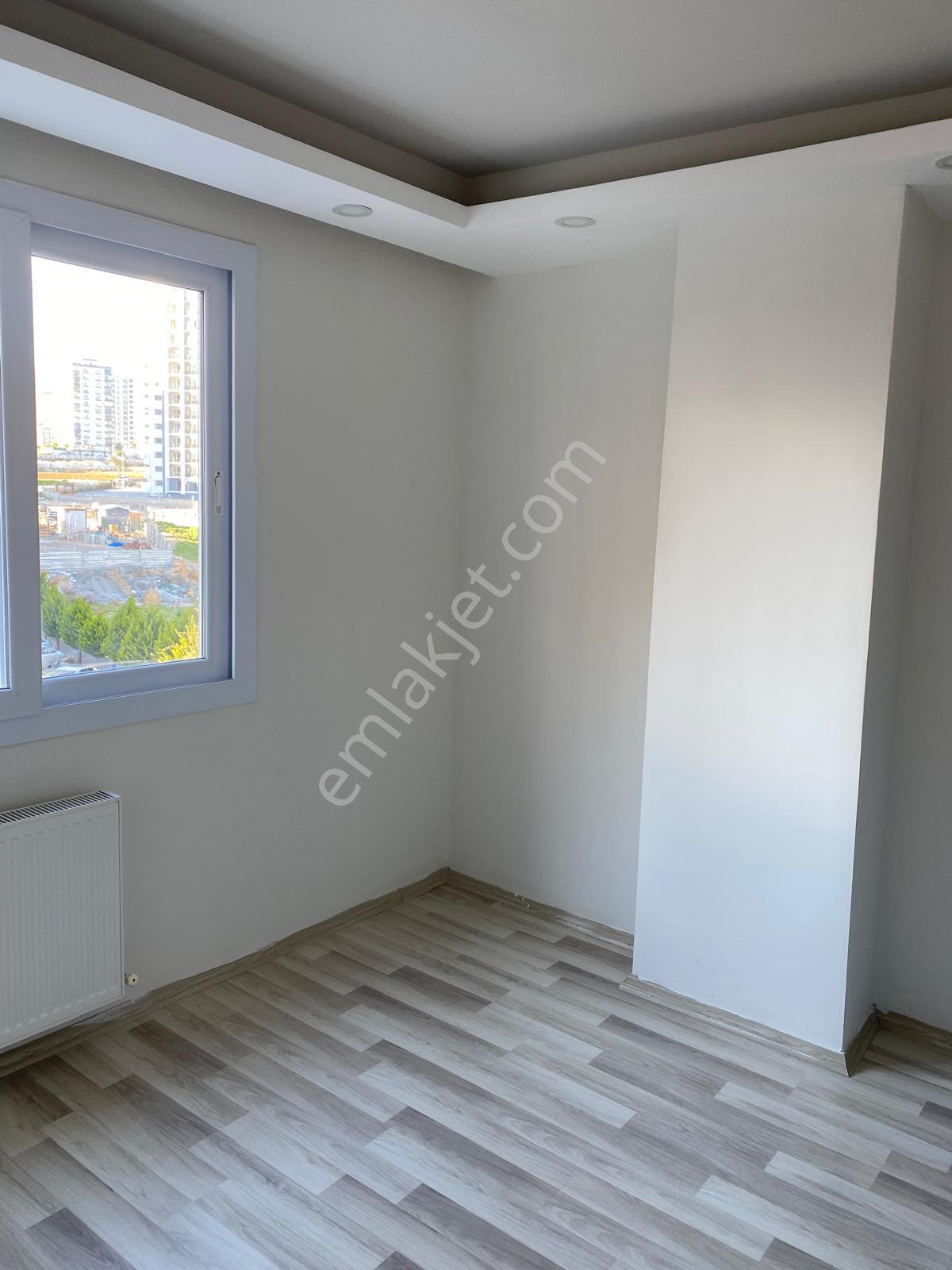 Adana Sarıçamda Stadyum Yolunda Bulvar Üzerinde Ofis Ve Ev İçin Tasarlanmış Kiralık 2+1 Daire - Görsel 13