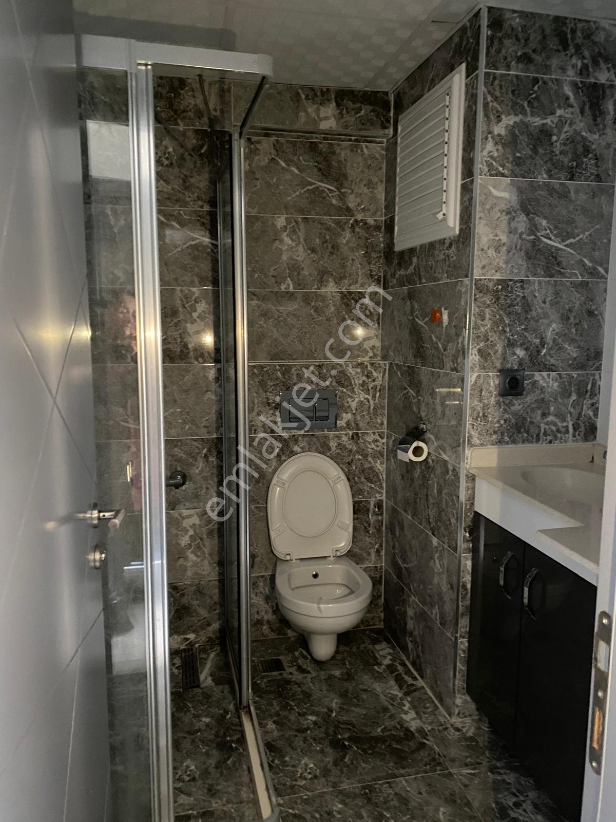 Adana Sarıçamda Stadyum Yolunda Bulvar Üzerinde Ofis Ve Ev İçin Tasarlanmış Kiralık 2+1 Daire - Görsel 16