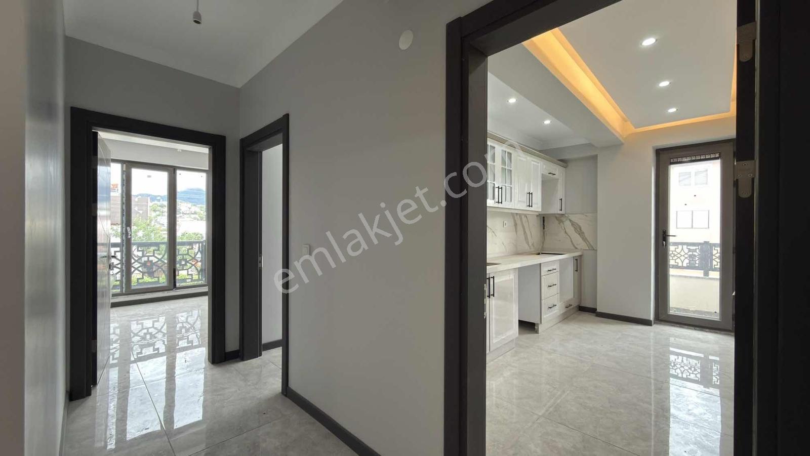 Başiskele Sıfır 3+1 Ara Kat Asansörlü | D-130 Karayoluna 150 M - Görsel 19