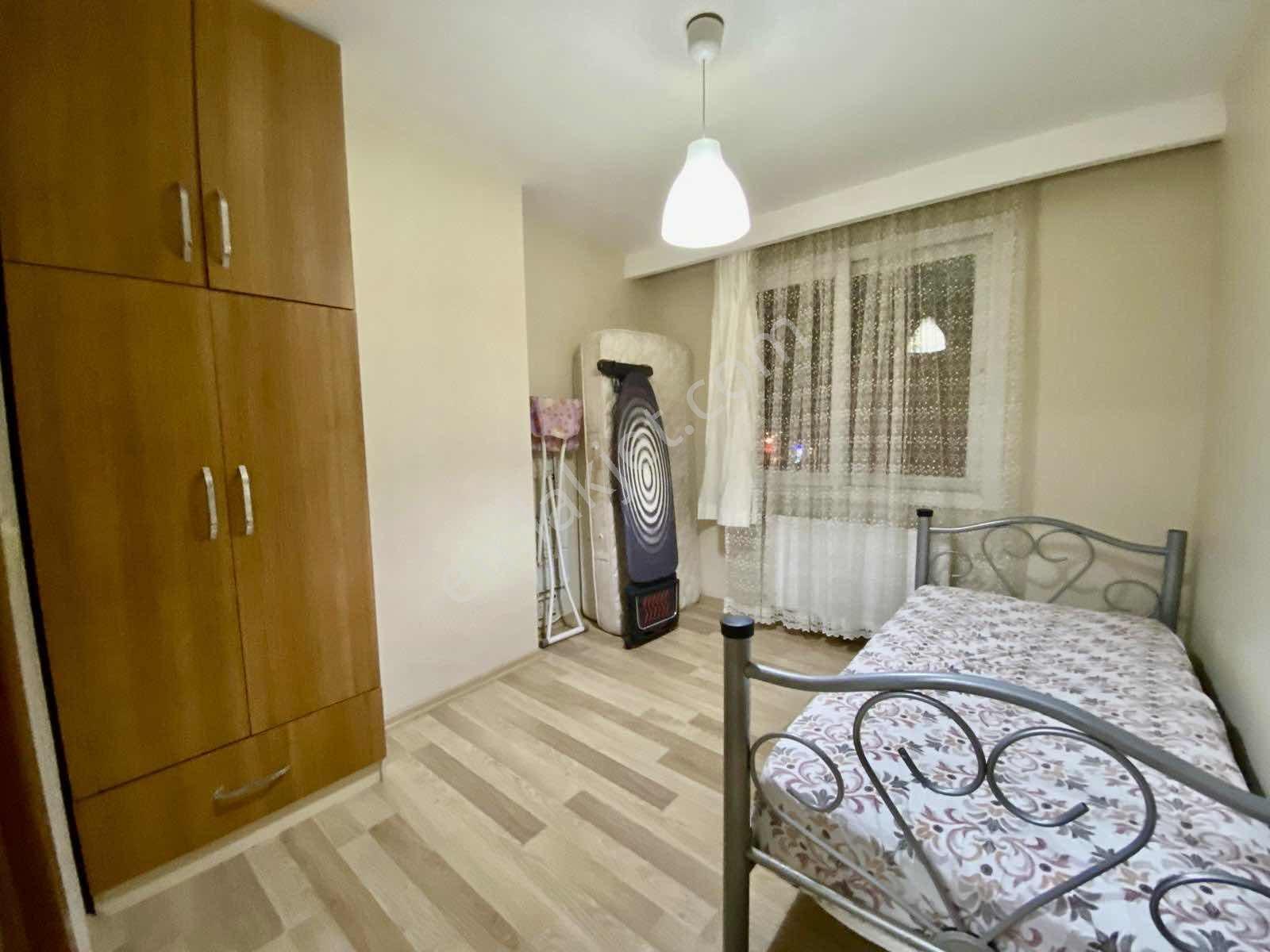 Tire Akar Emlaktan Eşyalı Kiralık 4+1 Lüks Daire - Görsel 8