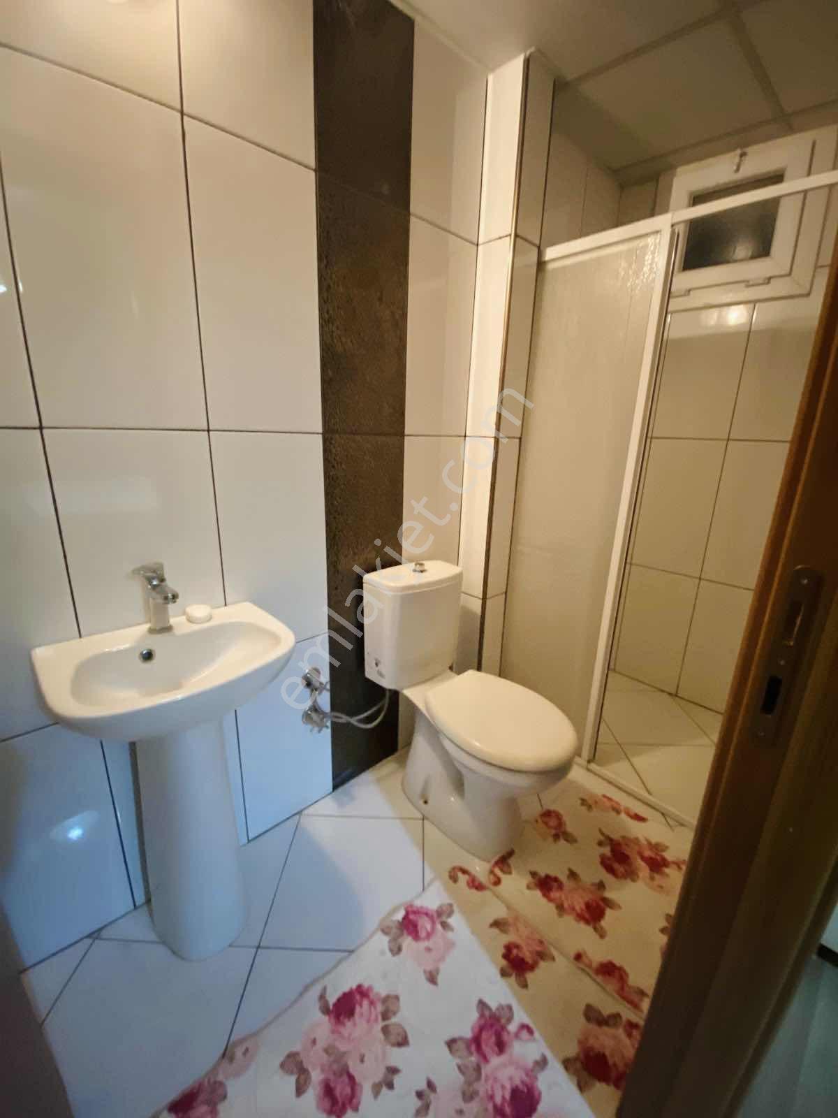 Tire Akar Emlaktan Eşyalı Kiralık 4+1 Lüks Daire - Görsel 12