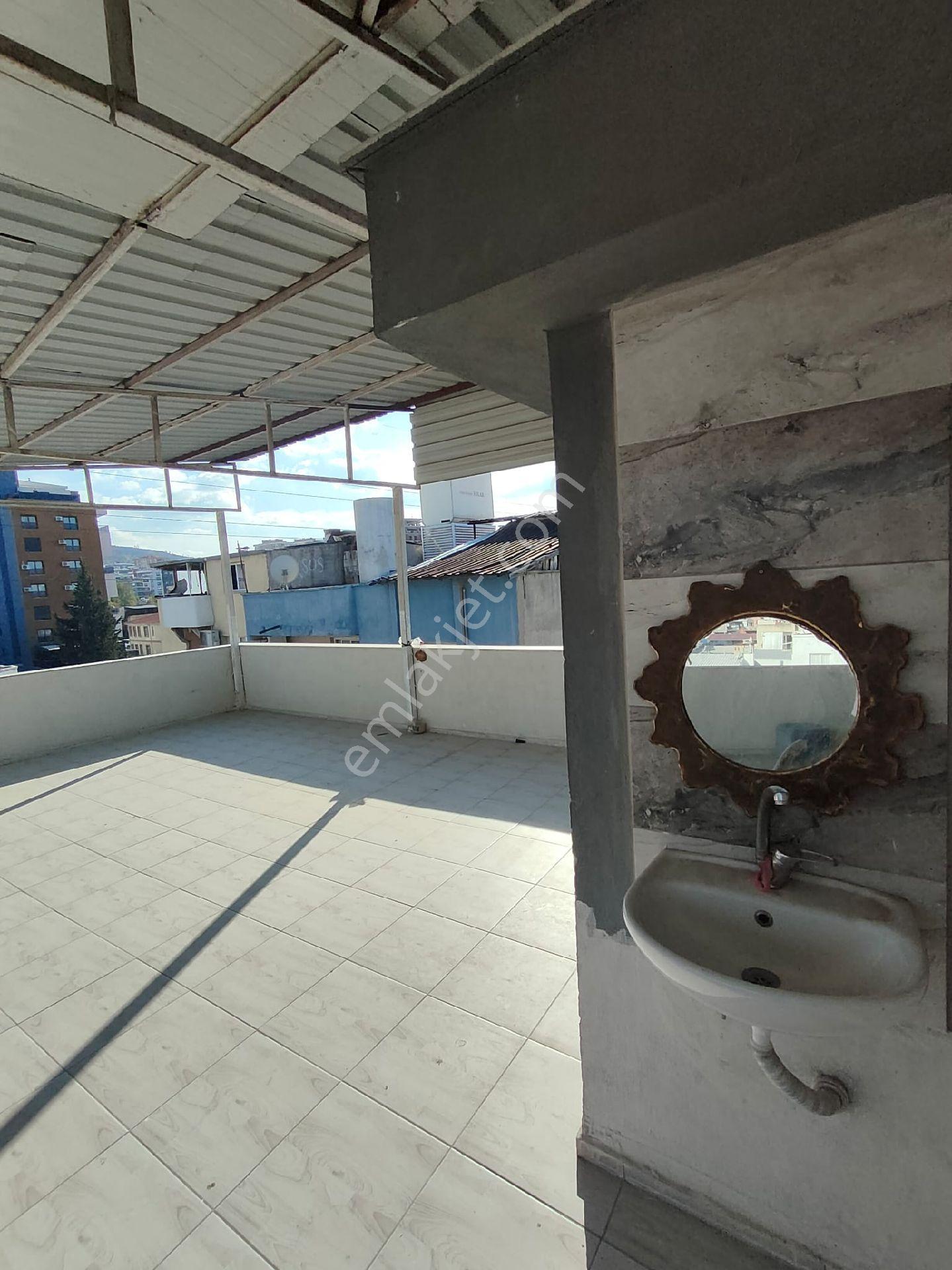 Buca Mustafa Kemal Mahallesinde 2+1 Açık Mutfak Salon Teraslı Kiralık Daire - Görsel 17