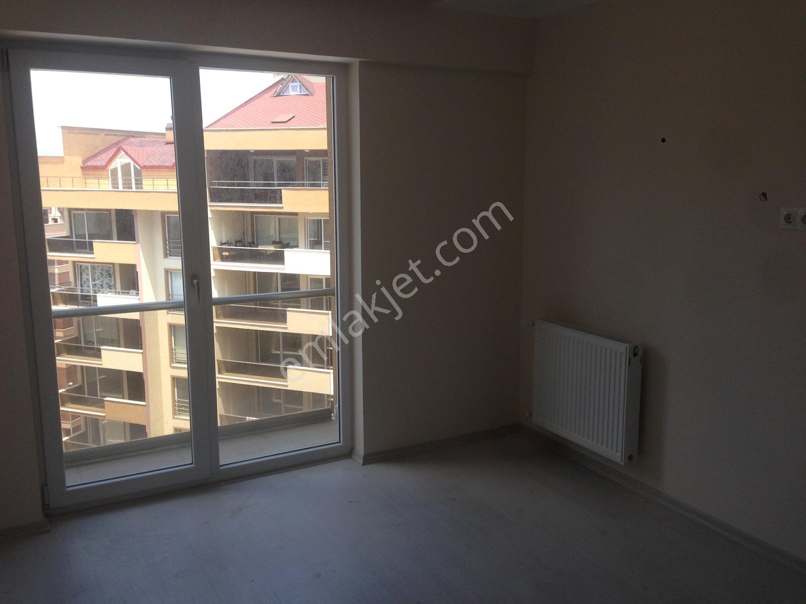 23 Nisan Mahallesi Sertepe Sitesinde 1+1 Daire - Görsel 11