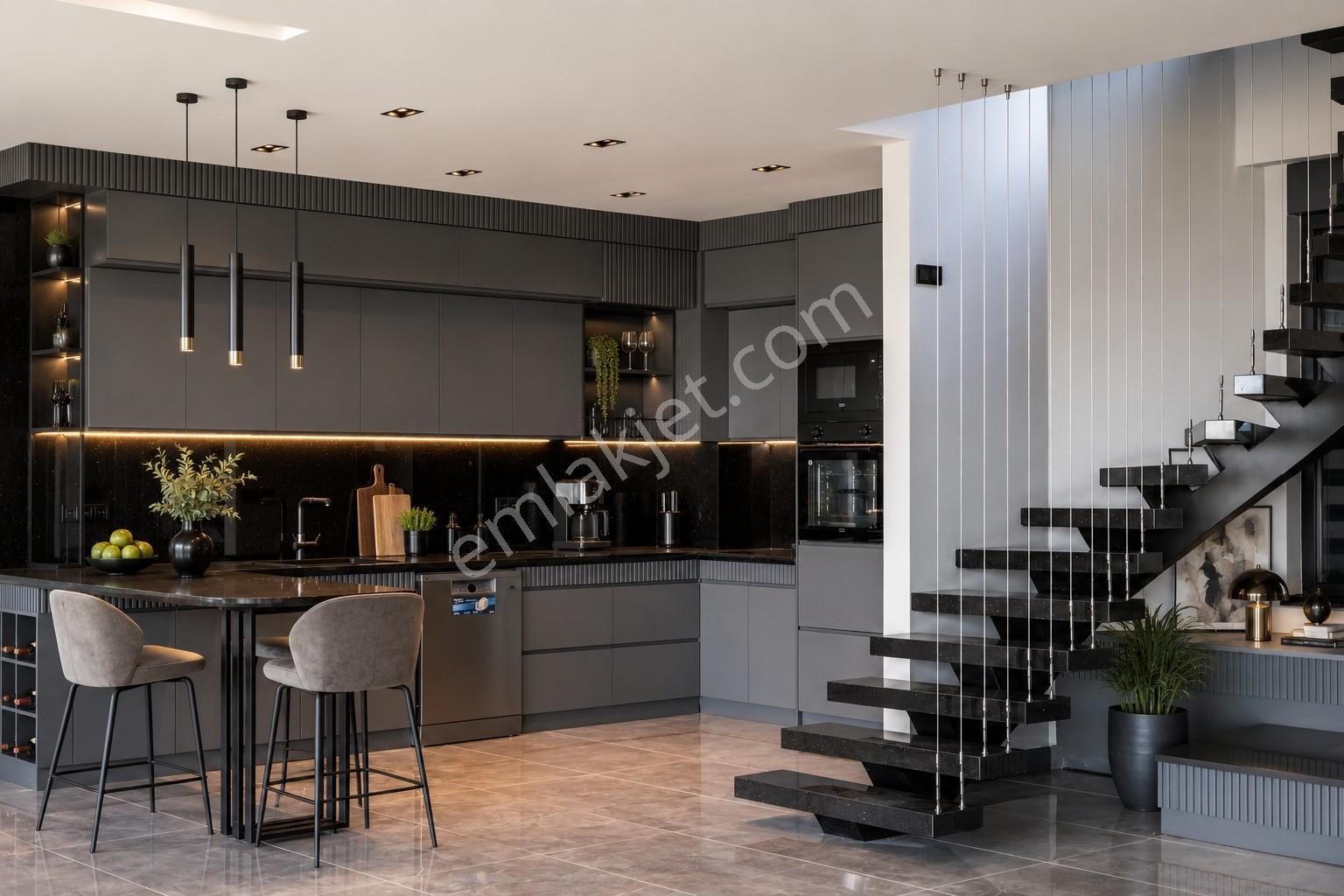 Alanya'da Müstakil 3+1 Villa, Full Deniz Manzaralı Özel Bahçeli - Görsel 6