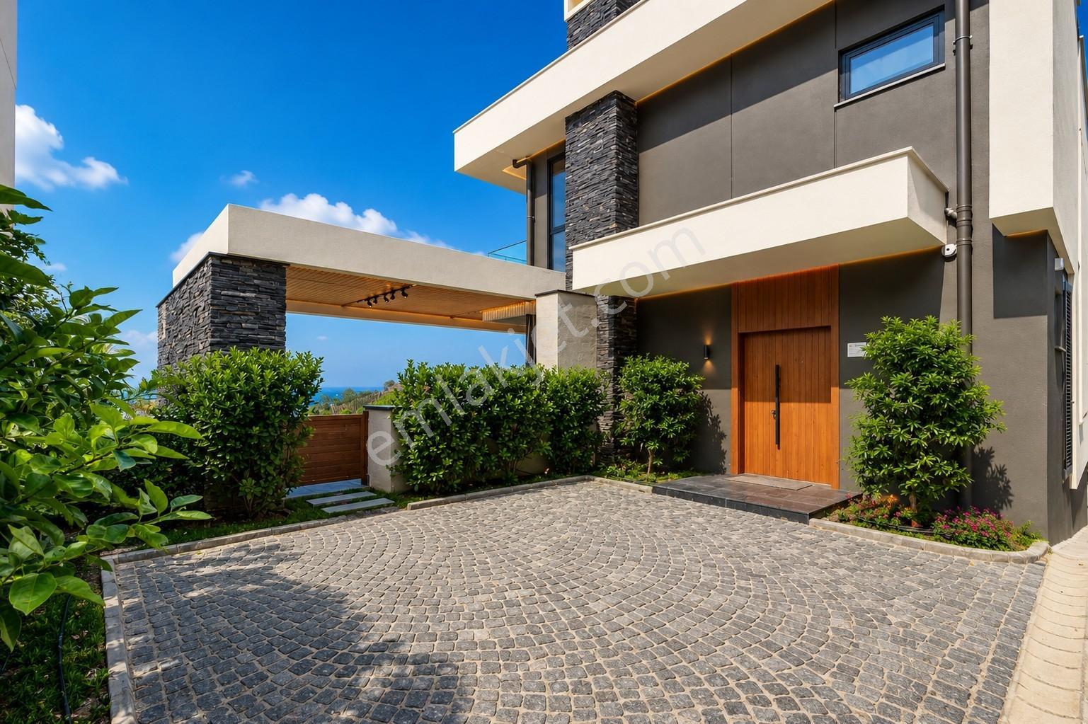 Alanya'da Müstakil 3+1 Villa, Full Deniz Manzaralı Özel Bahçeli - Görsel 26