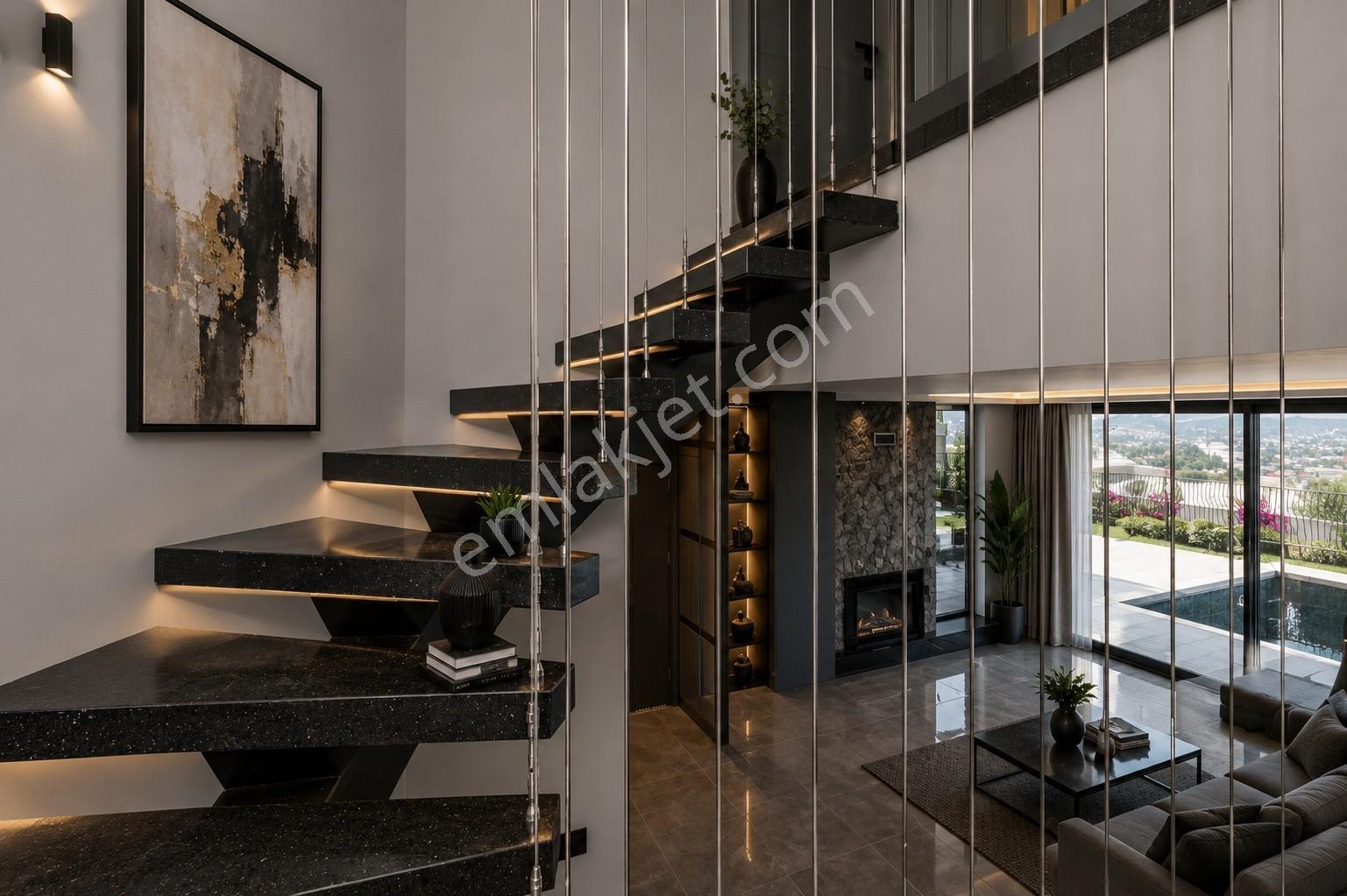 Alanya'da Müstakil 3+1 Villa, Full Deniz Manzaralı Özel Bahçeli - Görsel 8