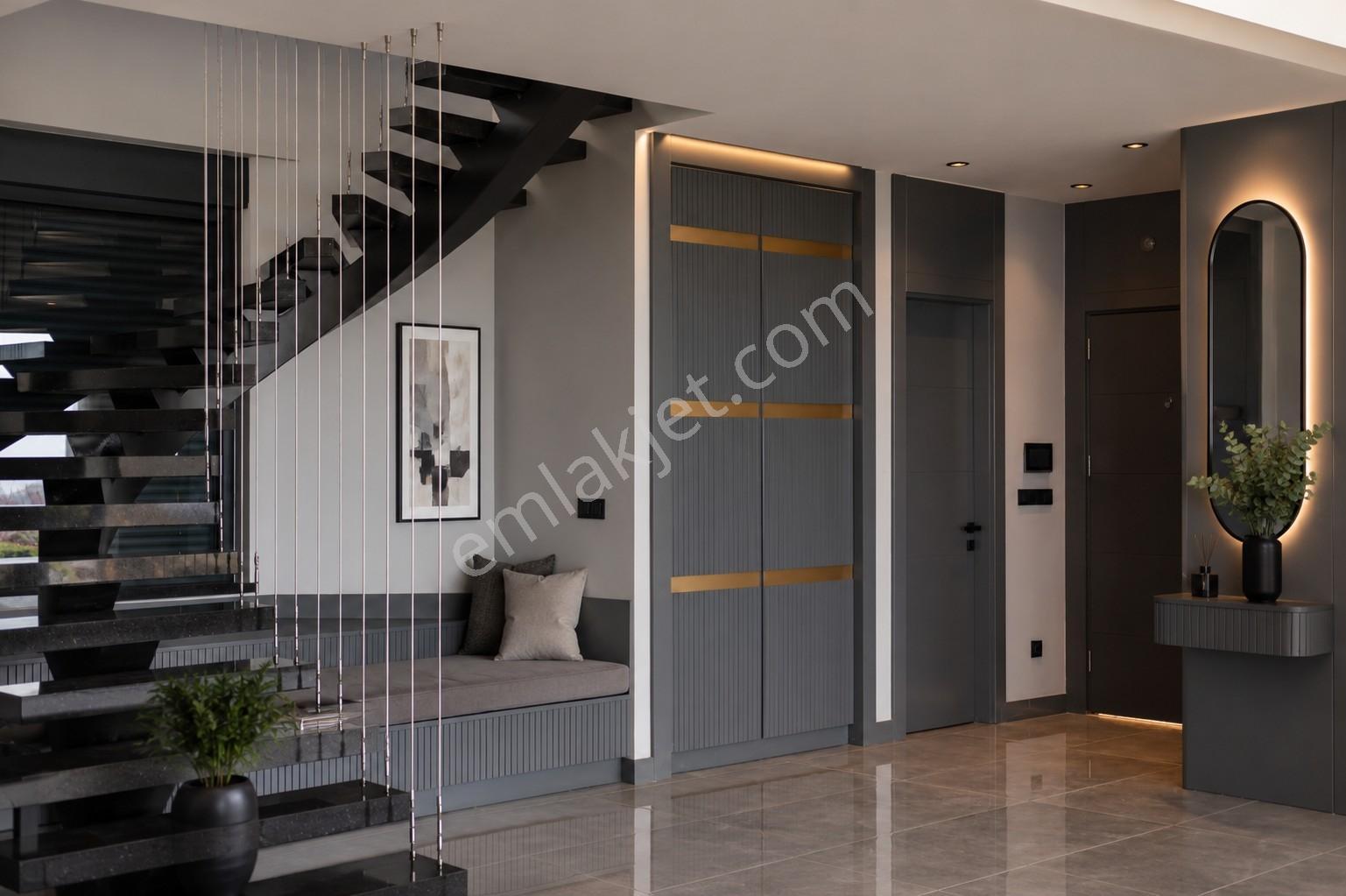 Alanya'da Müstakil 3+1 Villa, Full Deniz Manzaralı Özel Bahçeli - Görsel 9