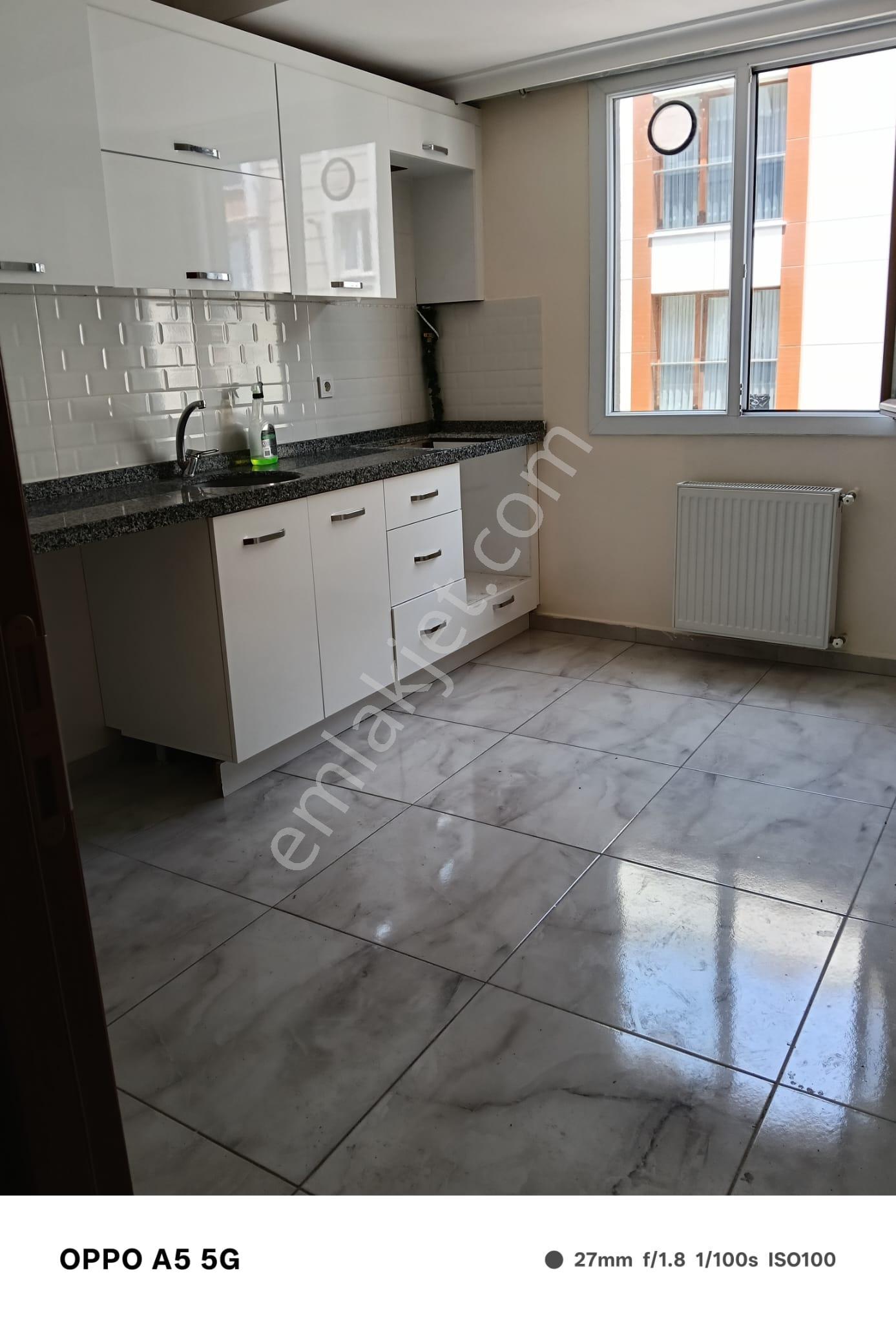 Şirinevler Mh 10 Sokakta 3+1 4 Kat Kiralık Daire Yeni Bina