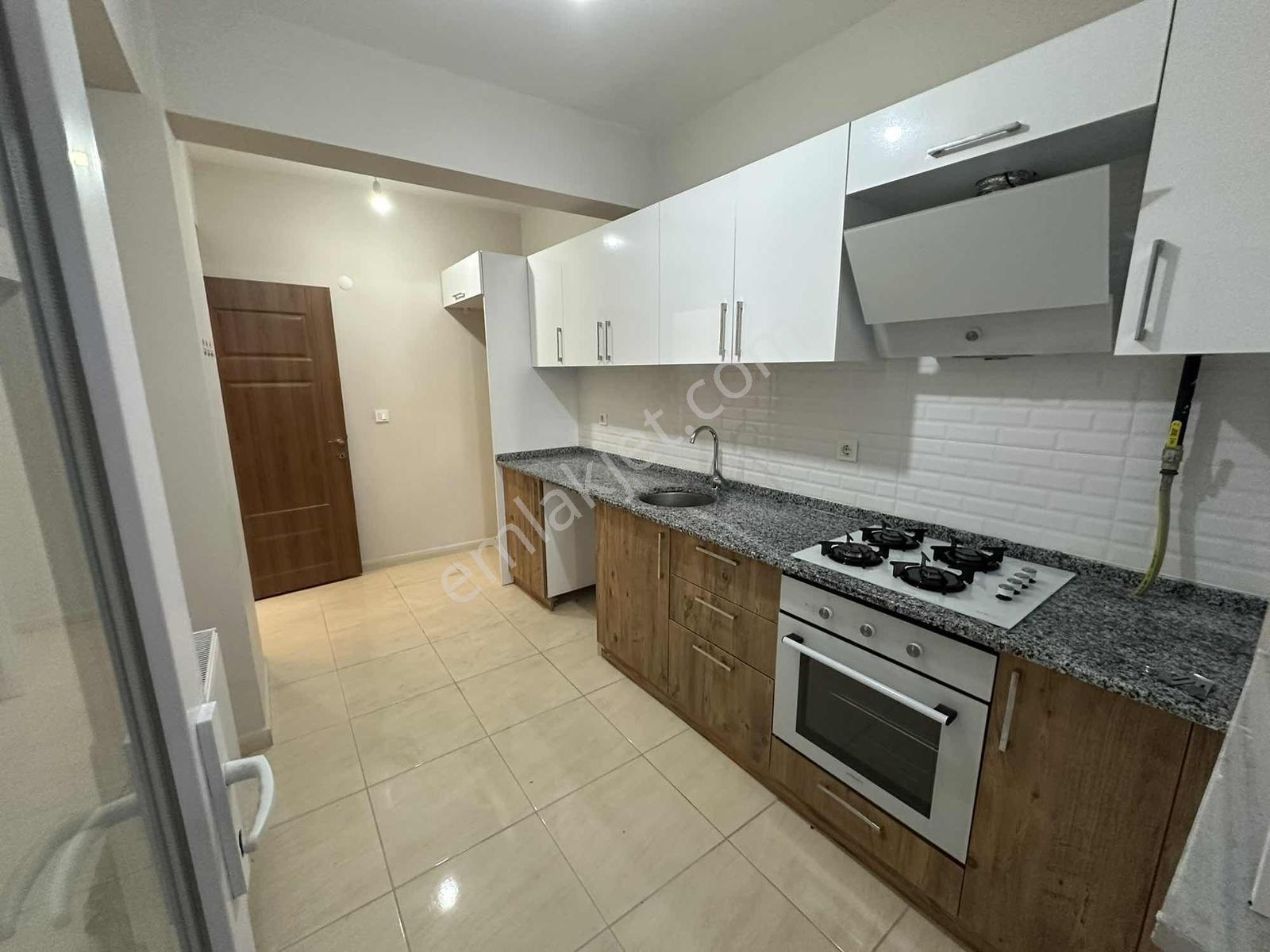 Kapaklı Belediye Meydanında 2+1 Giriş Kat Satılık Daire - Görsel 15