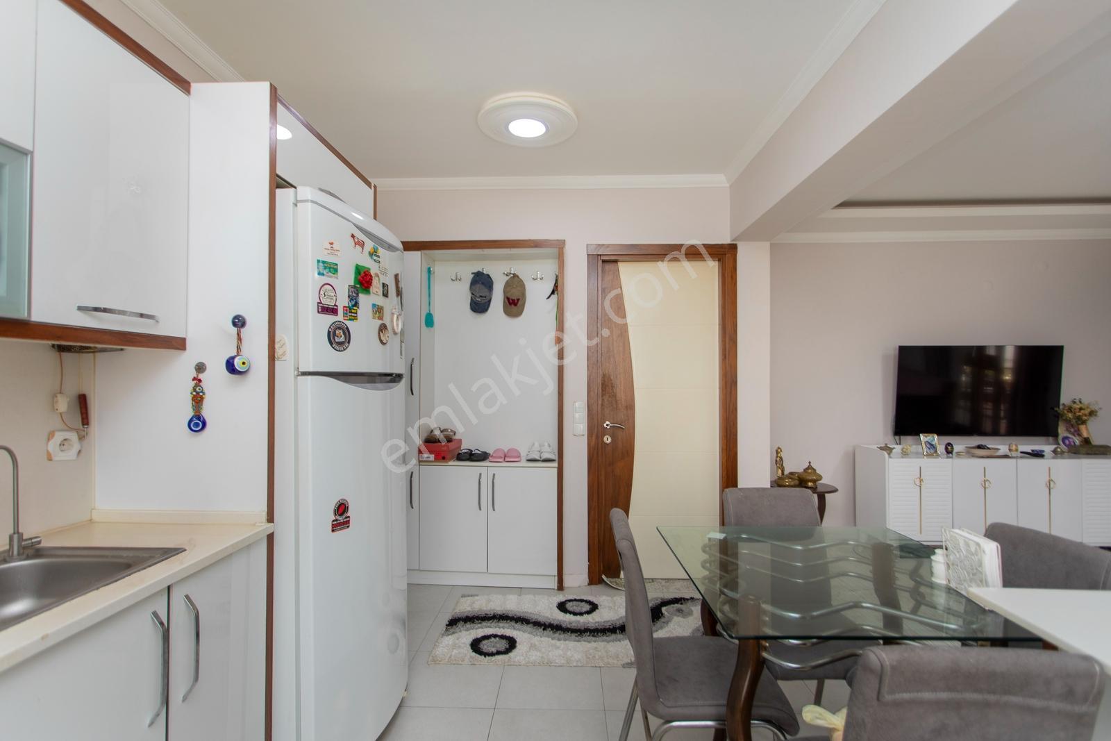 Foça Atatürk Mah. Site İçerisinde Kiralık 2+1 Full Eşyalı Daire - Görsel 7
