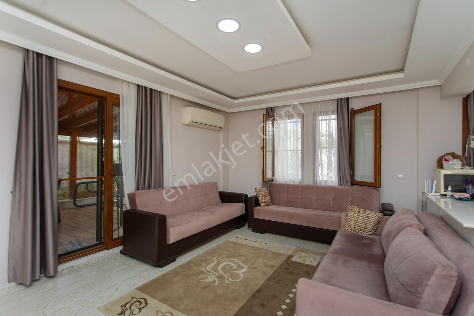 Foça Atatürk Mah. Site İçerisinde Kiralık 2+1 Full Eşyalı Daire - Görsel 2