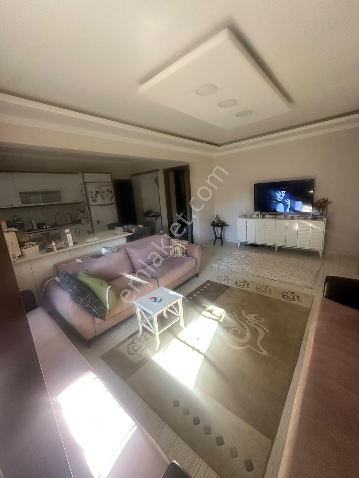 Foça Atatürk Mah. Site İçerisinde Kiralık 2+1 Full Eşyalı Daire