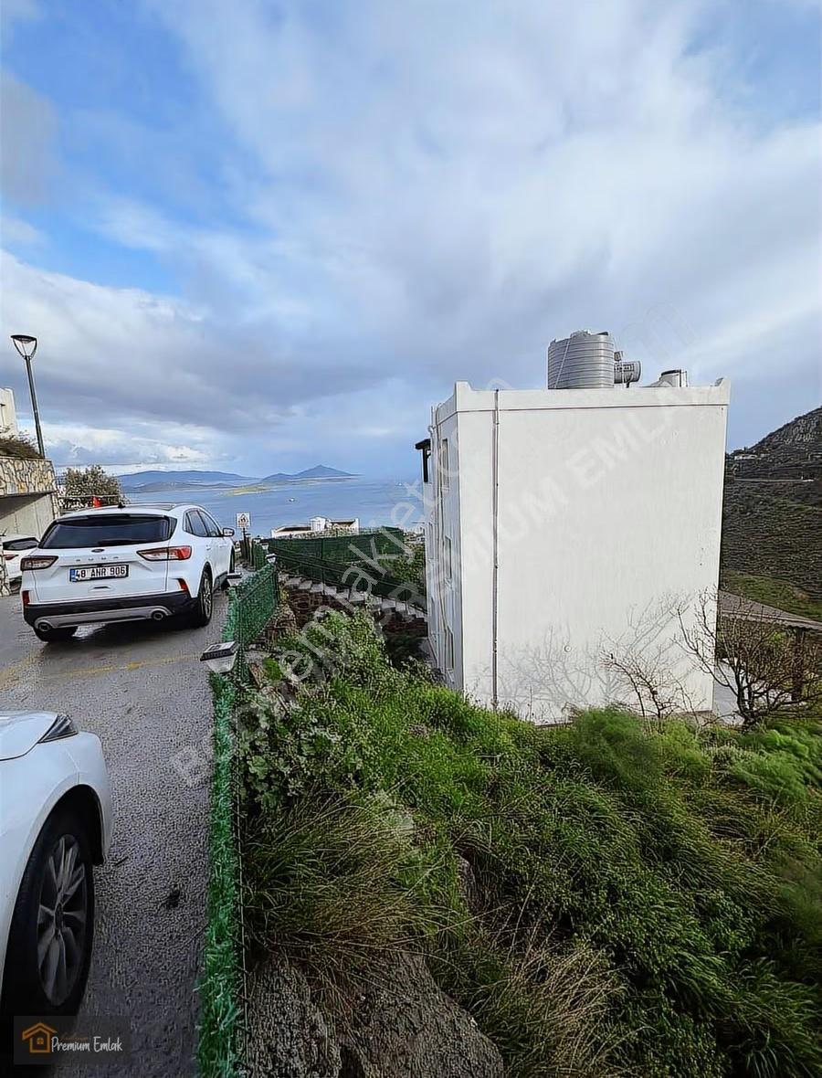 Bodrum Ortakent Yahşi'de Site İçinde 220m2dubleks İmarlı Arsa