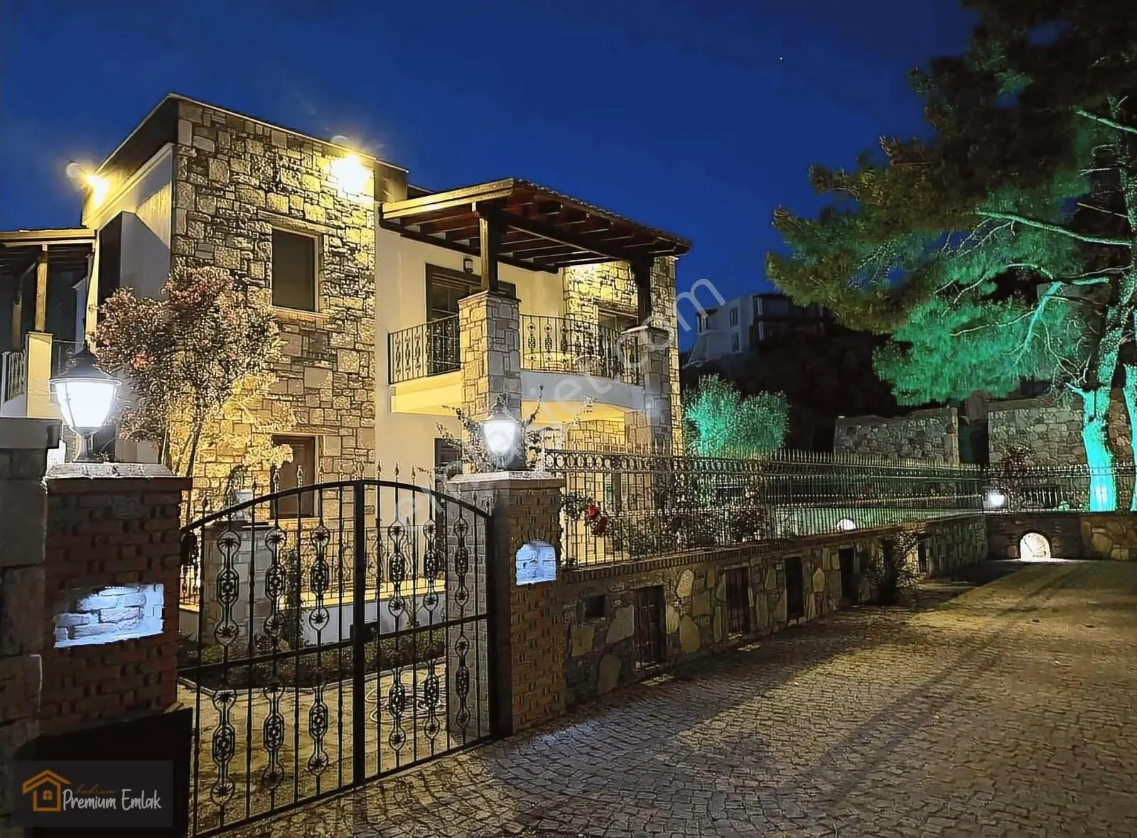 Bodrum Merkezde Kale Deniz Manzaralı 500 Mt2 Müstakil Köşe Villa - Görsel 7