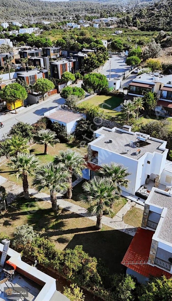Bodrum Gölköyde 1350 Metre İçerisinde İskanlı 2 Villa 2 Dükkan - Görsel 20