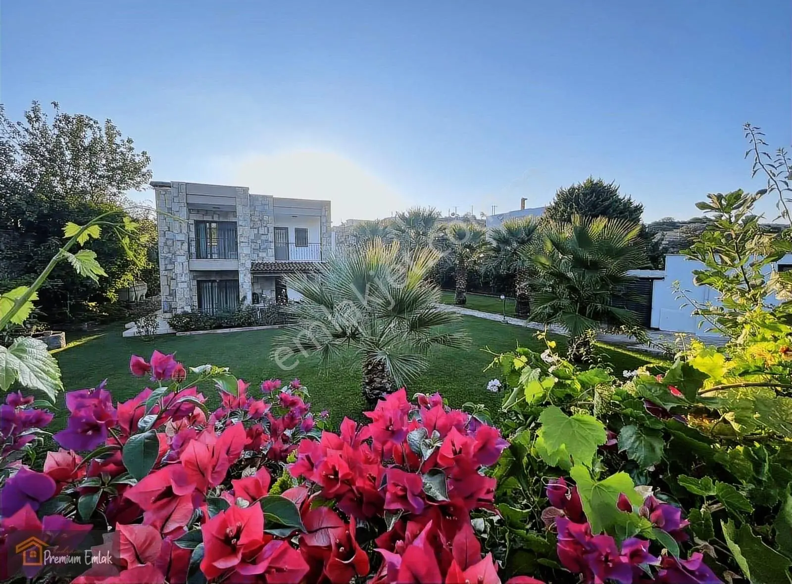 Bodrum Gölköyde 1350 Metre İçerisinde İskanlı 2 Villa 2 Dükkan - Görsel 5