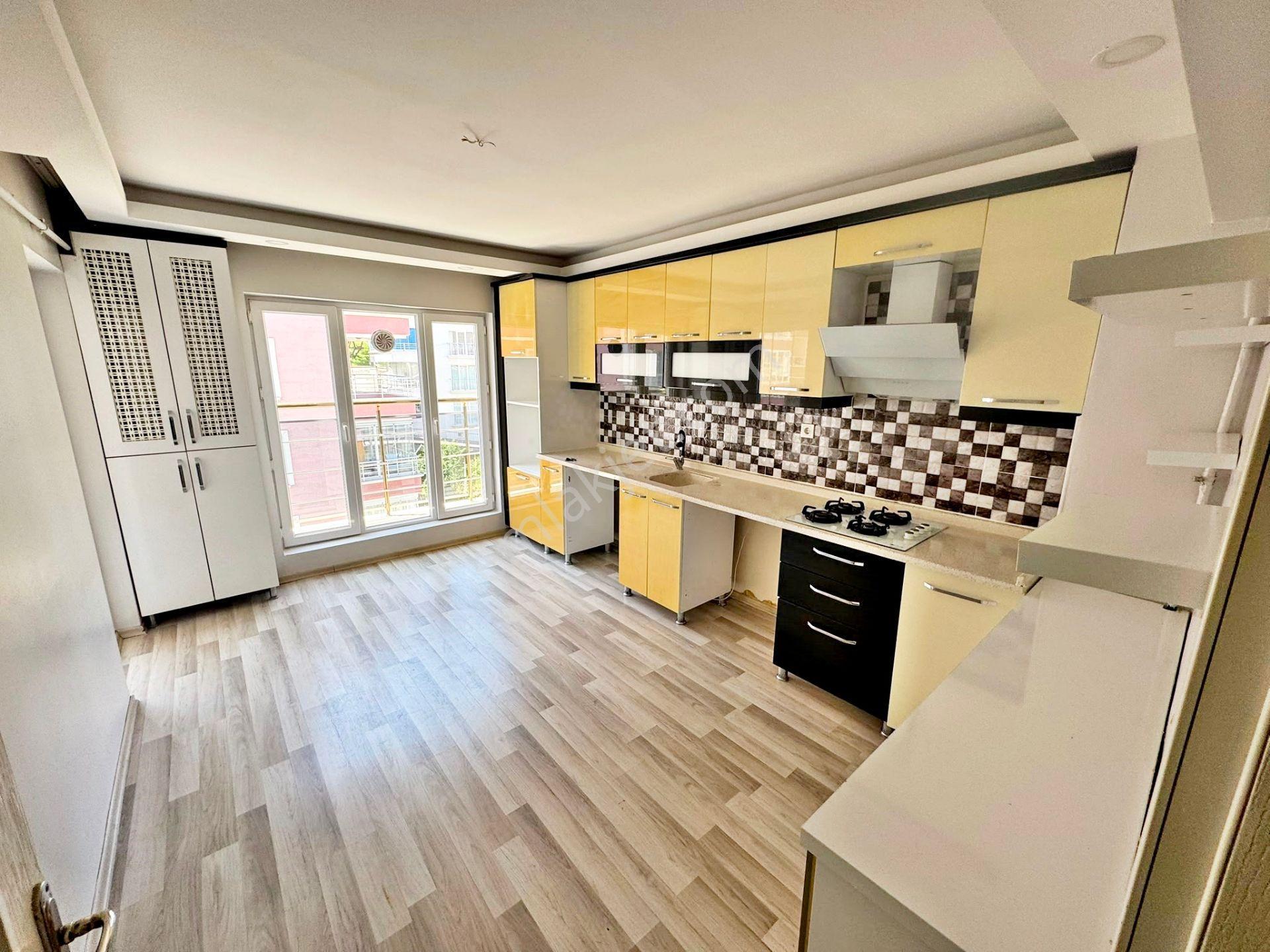 Cadde Yakını Merkezi Konum Yapılı Asansörlü Cam Balkonlu Çift Banyolu 3+1 Kiralık Daire - Görsel 26