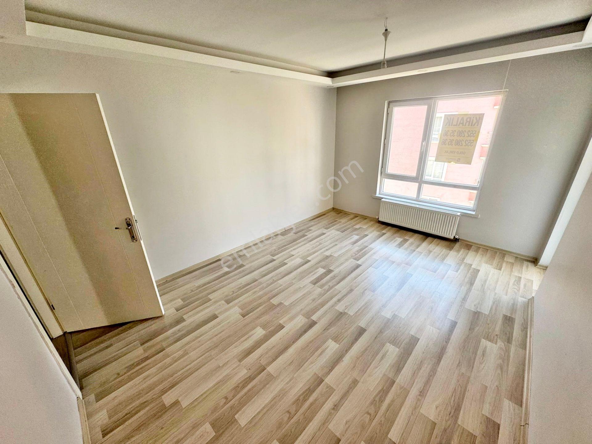 Cadde Yakını Merkezi Konum Yapılı Asansörlü Cam Balkonlu Çift Banyolu 3+1 Kiralık Daire - Görsel 8