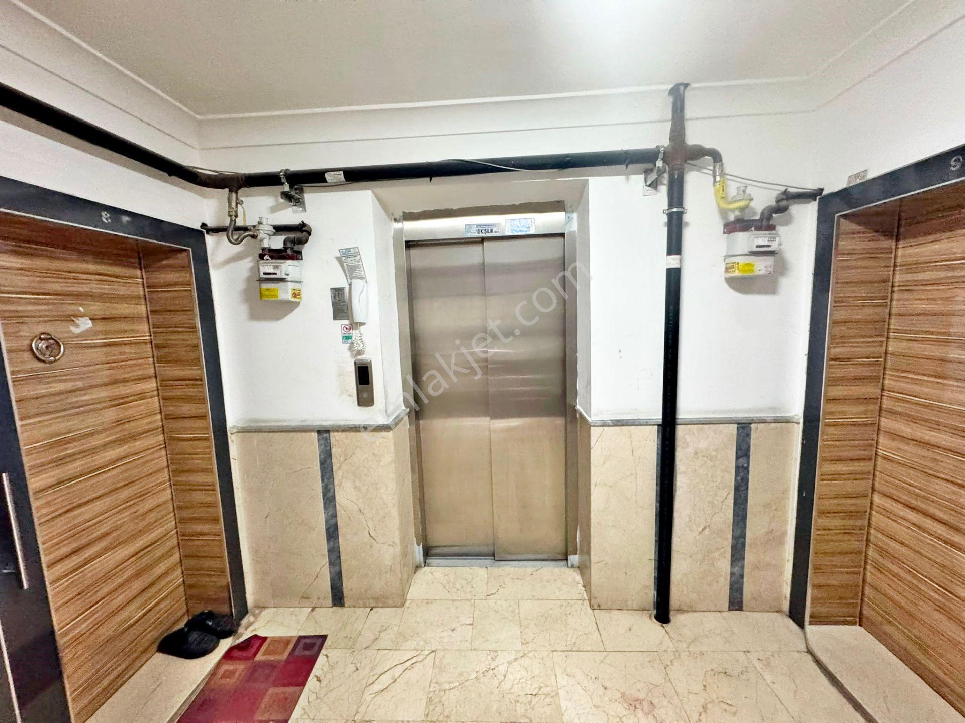 Cadde Yakını Merkezi Konum Yapılı Asansörlü Cam Balkonlu Çift Banyolu 3+1 Kiralık Daire - Görsel 33