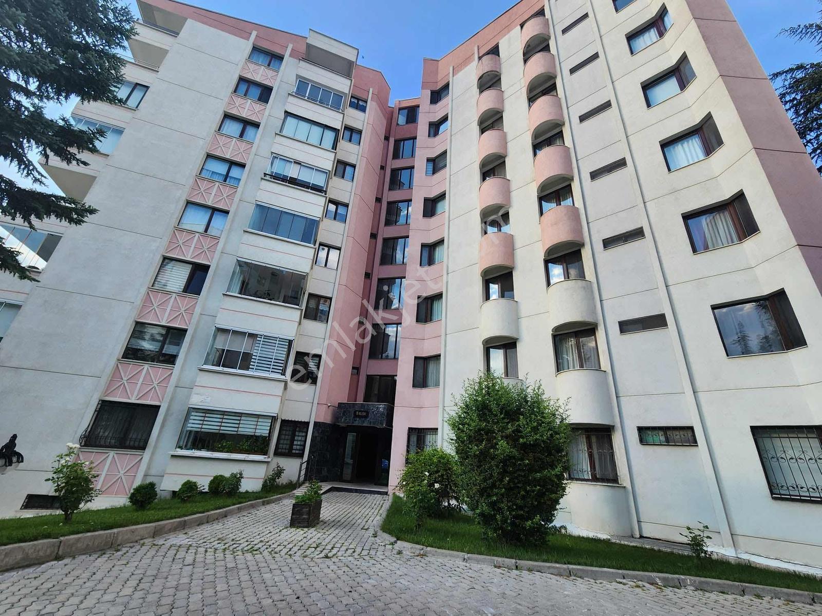 Ümitköy Metro Yakını Aykon Sitesi'nde 4+1 Kiralık Daire - Görsel 20