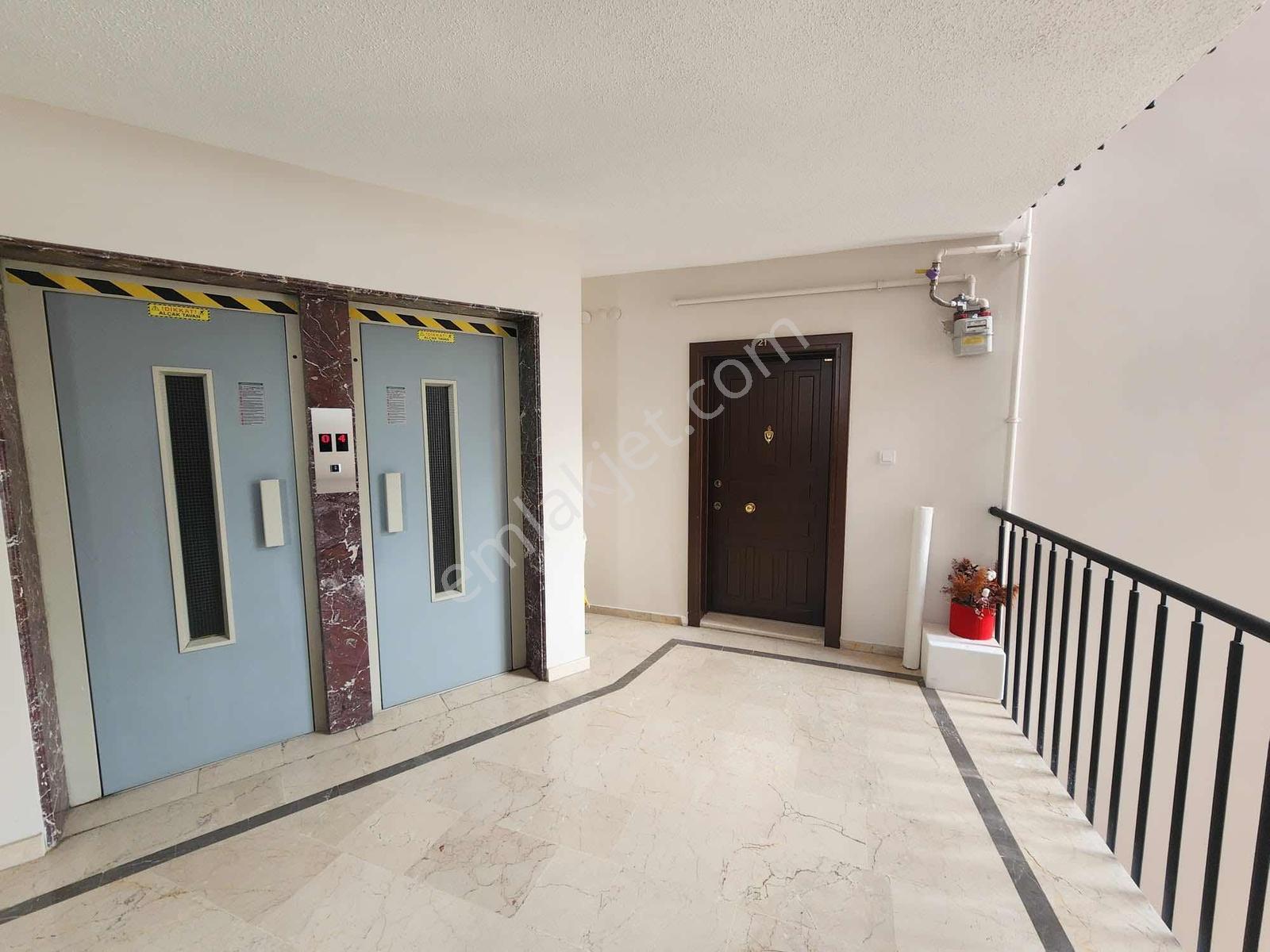 Ümitköy Metro Yakını Aykon Sitesi'nde 4+1 Kiralık Daire - Görsel 35