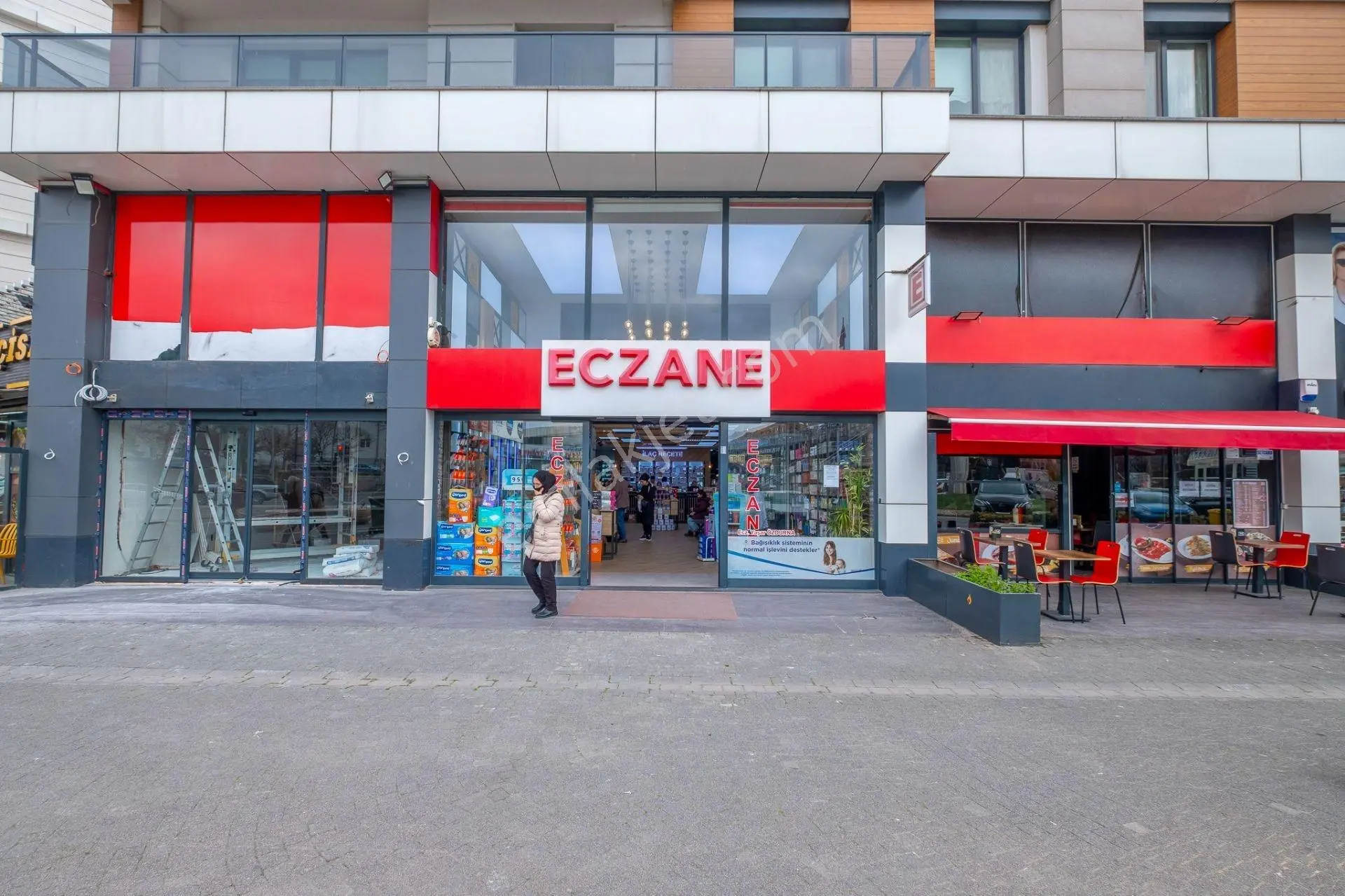 Beylikdüzü Devlet Hastane Cepheli Eczane Kiracılı Satılık Dükkan