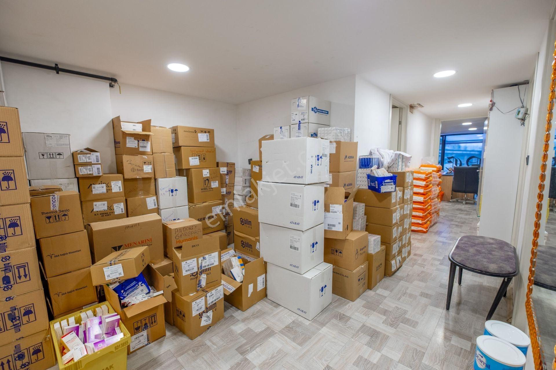 Beylikdüzü Devlet Hastane Cepheli Eczane Kiracılı Satılık Dükkan - Görsel 4