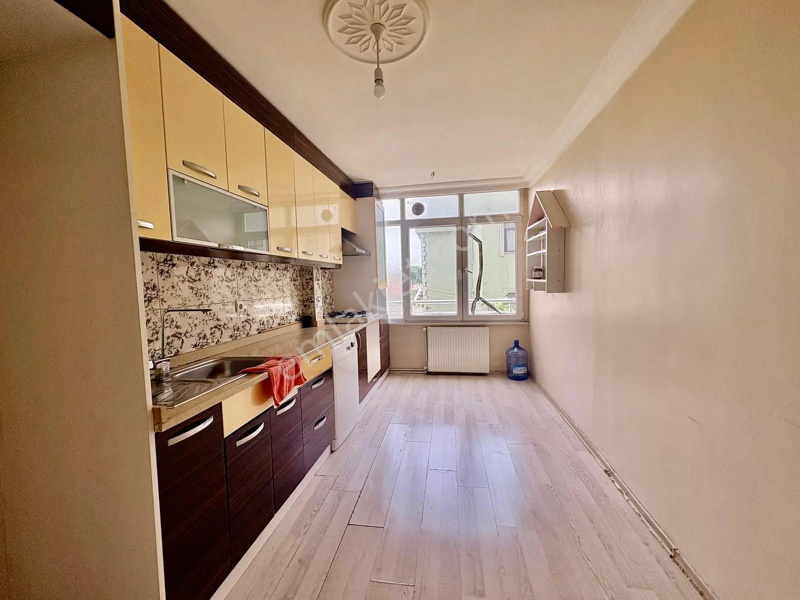 Beylikdüzü'nde Merkeze Yakın Kapalı Mutfak 2+1 Giriş Kat Daire - Görsel 6