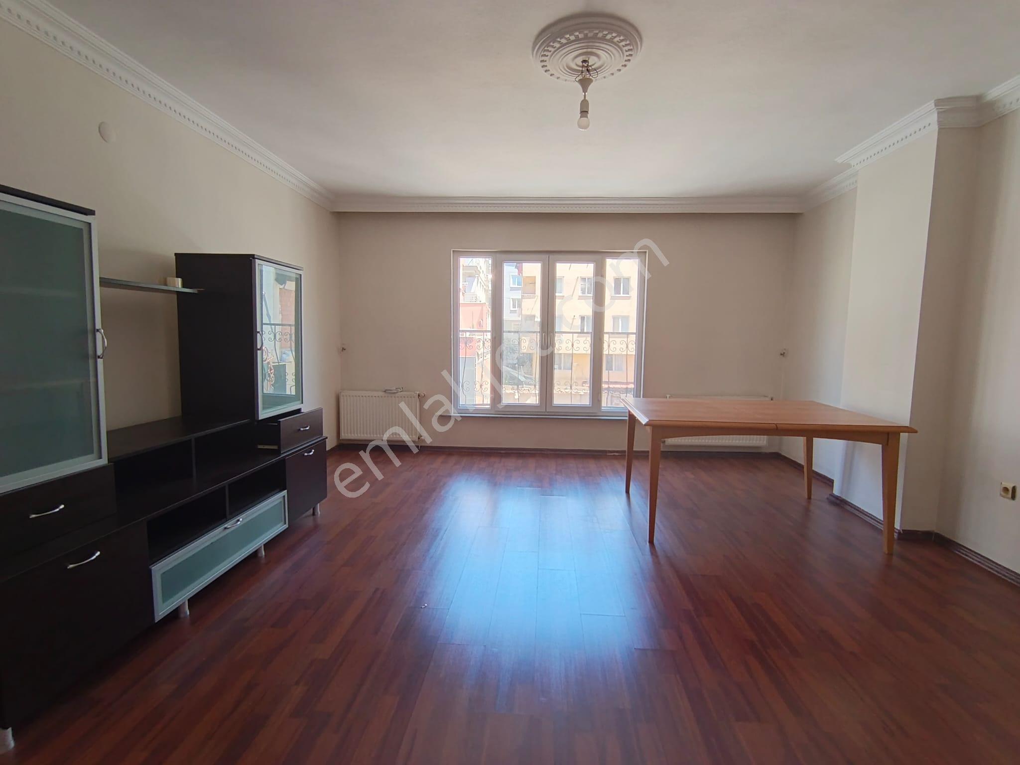 Çekmeköy Mimar Sinan Mh Kiralık 2+1 100m² Ara Kat Daire - Görsel 2