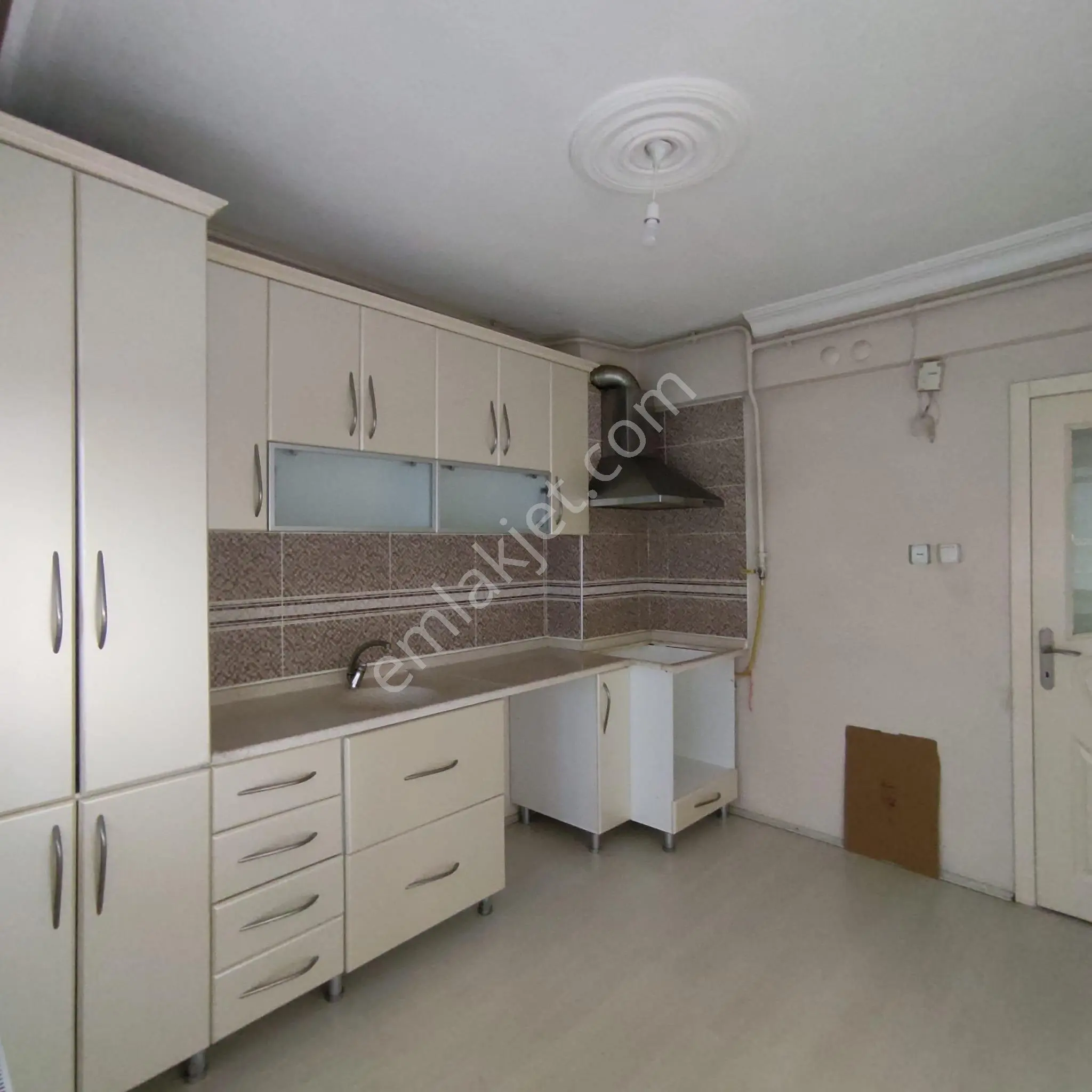 Elfi Den Kuva-i Milliye Mahallesi Kiralık 3+1 Daire - Görsel 5