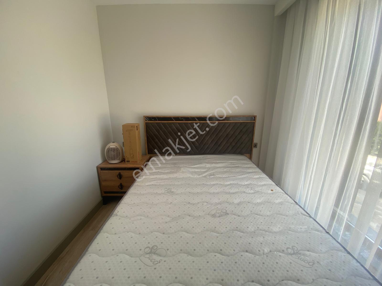 Alaçatı'dan İncek'te Bulvar Yakını Eşyalı 1+1 Kiralık Daire - Görsel 31